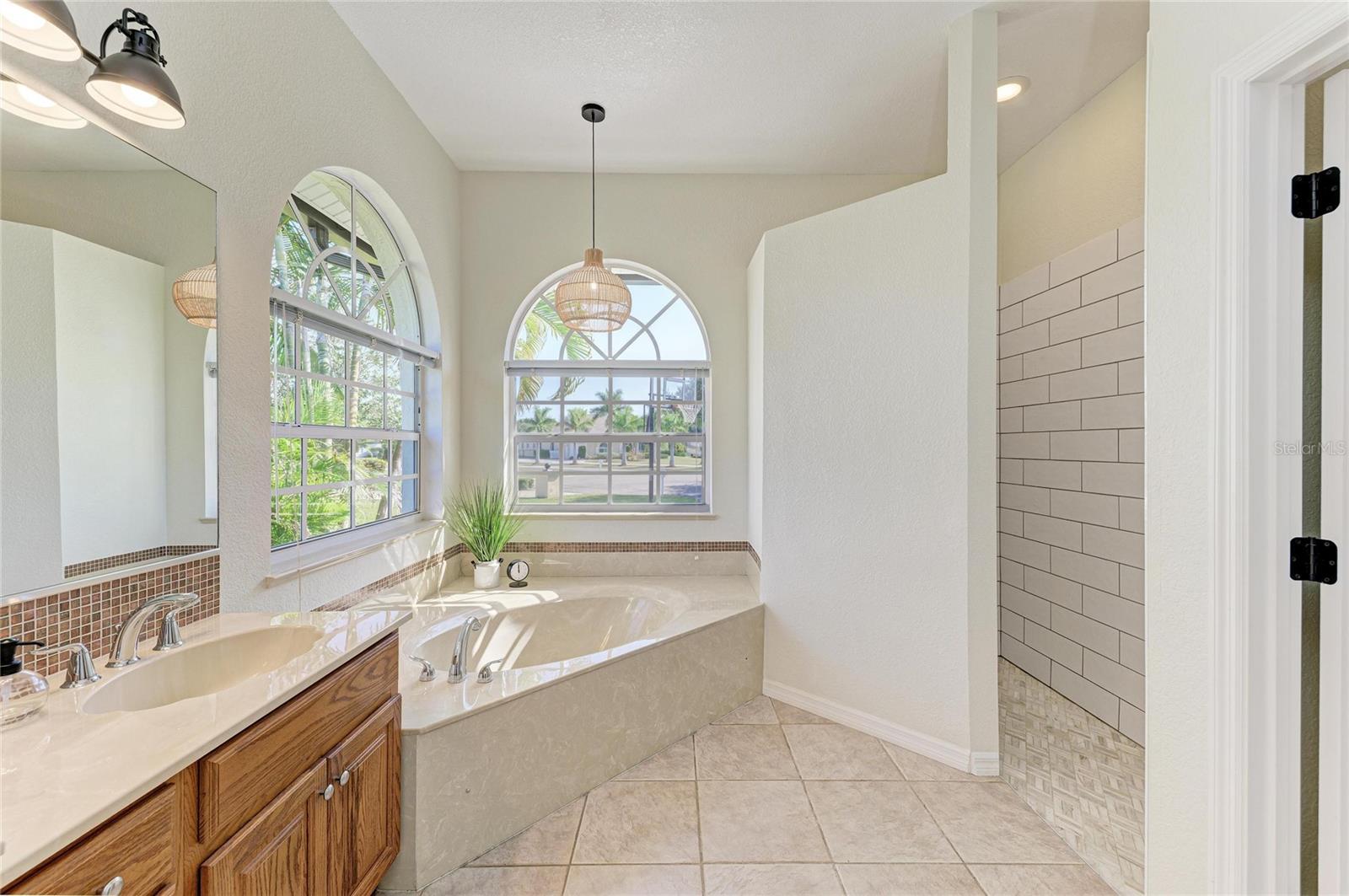 Image 39 of 76 For 1333 Oak Point Court