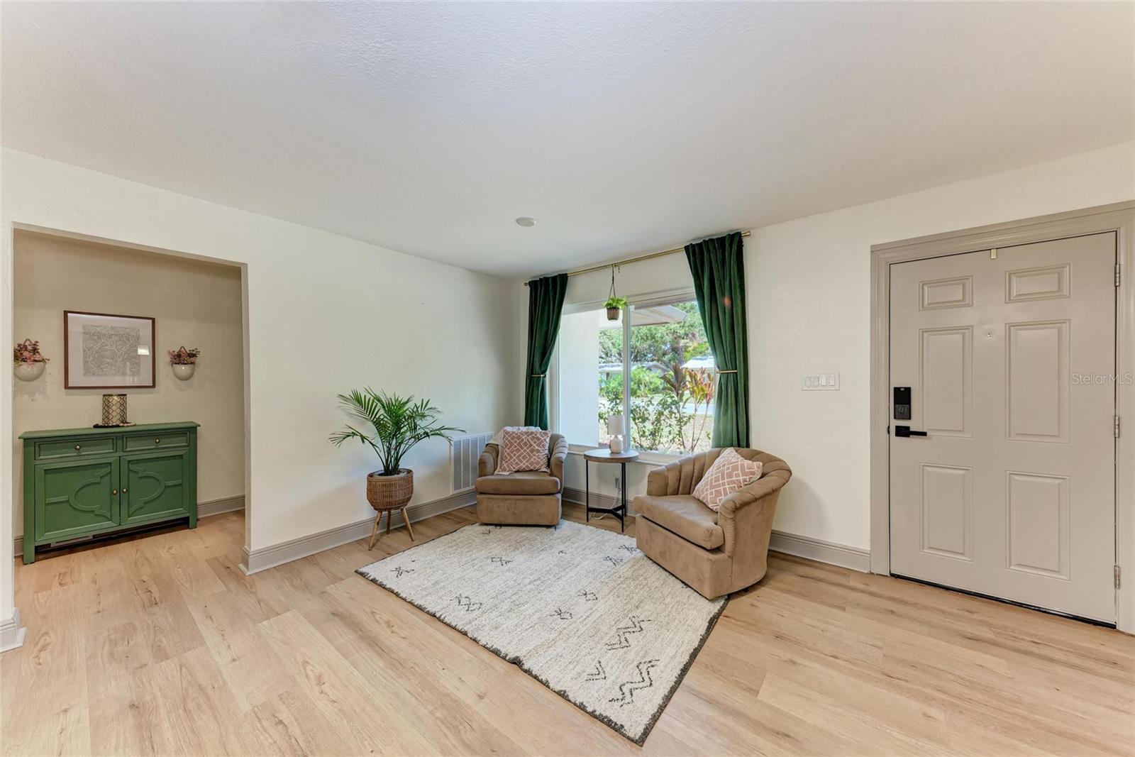 Image 7 of 50 For 4616 Leeta Lane