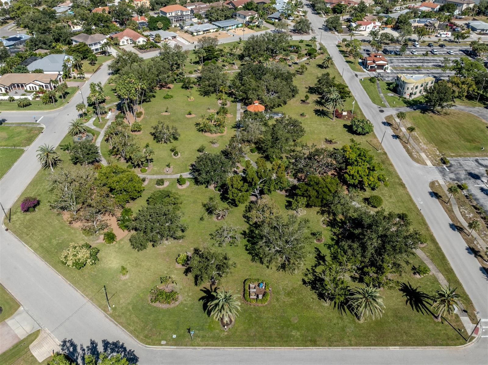 Image 35 of 56 For 332 Pensacola Road