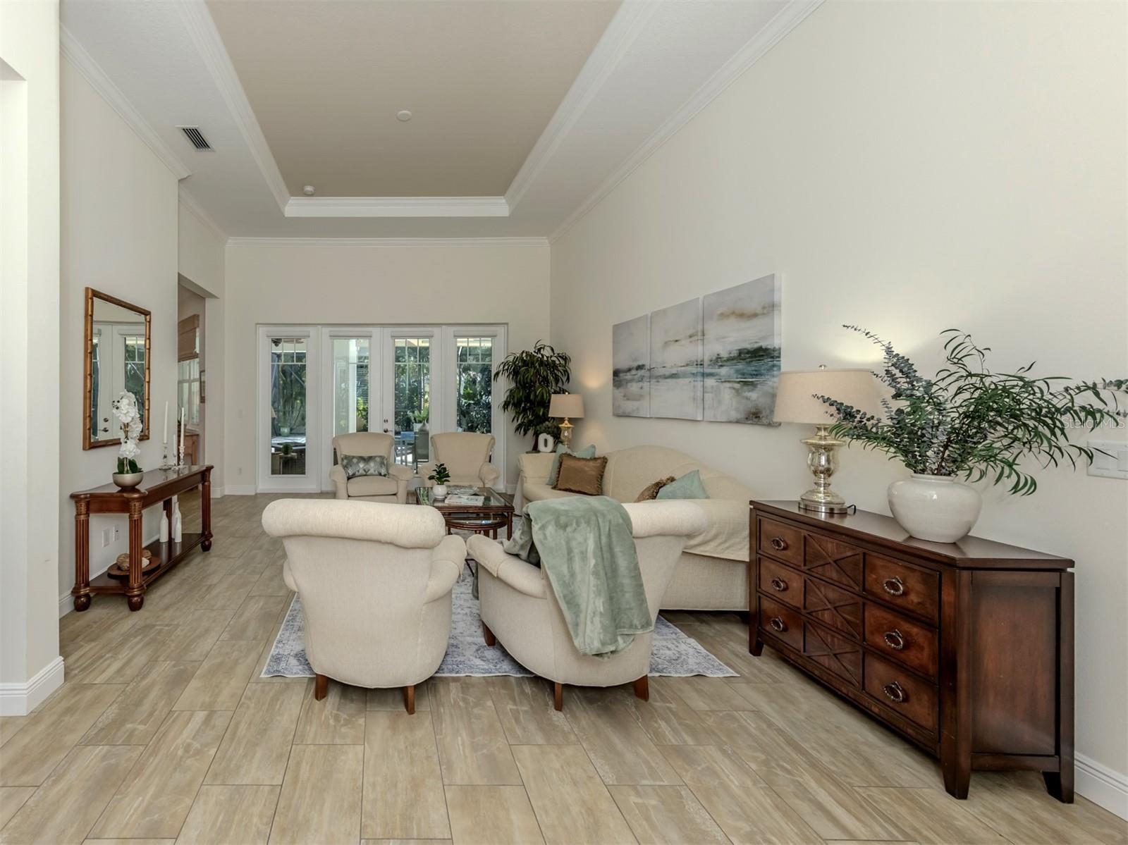 Image 8 of 56 For 332 Pensacola Road