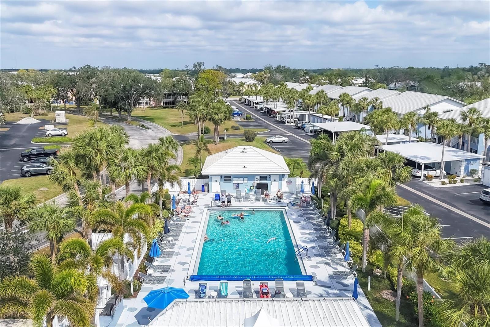 Image 29 of 51 For 454 Cerromar Road 275