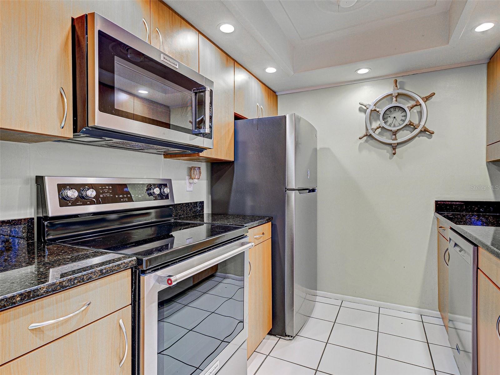 Image 7 of 30 For 244 Saint Augustine Avenue 204