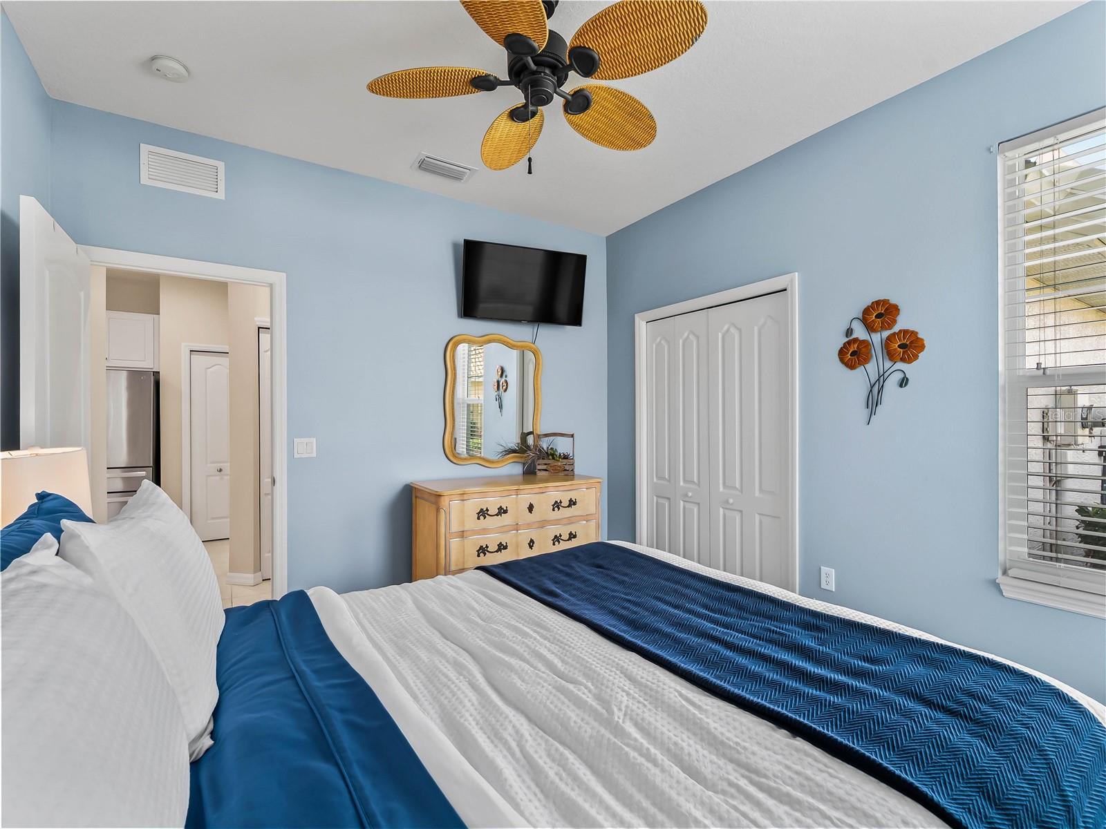 Image 18 of 36 For 4827 Whispering Oaks Drive