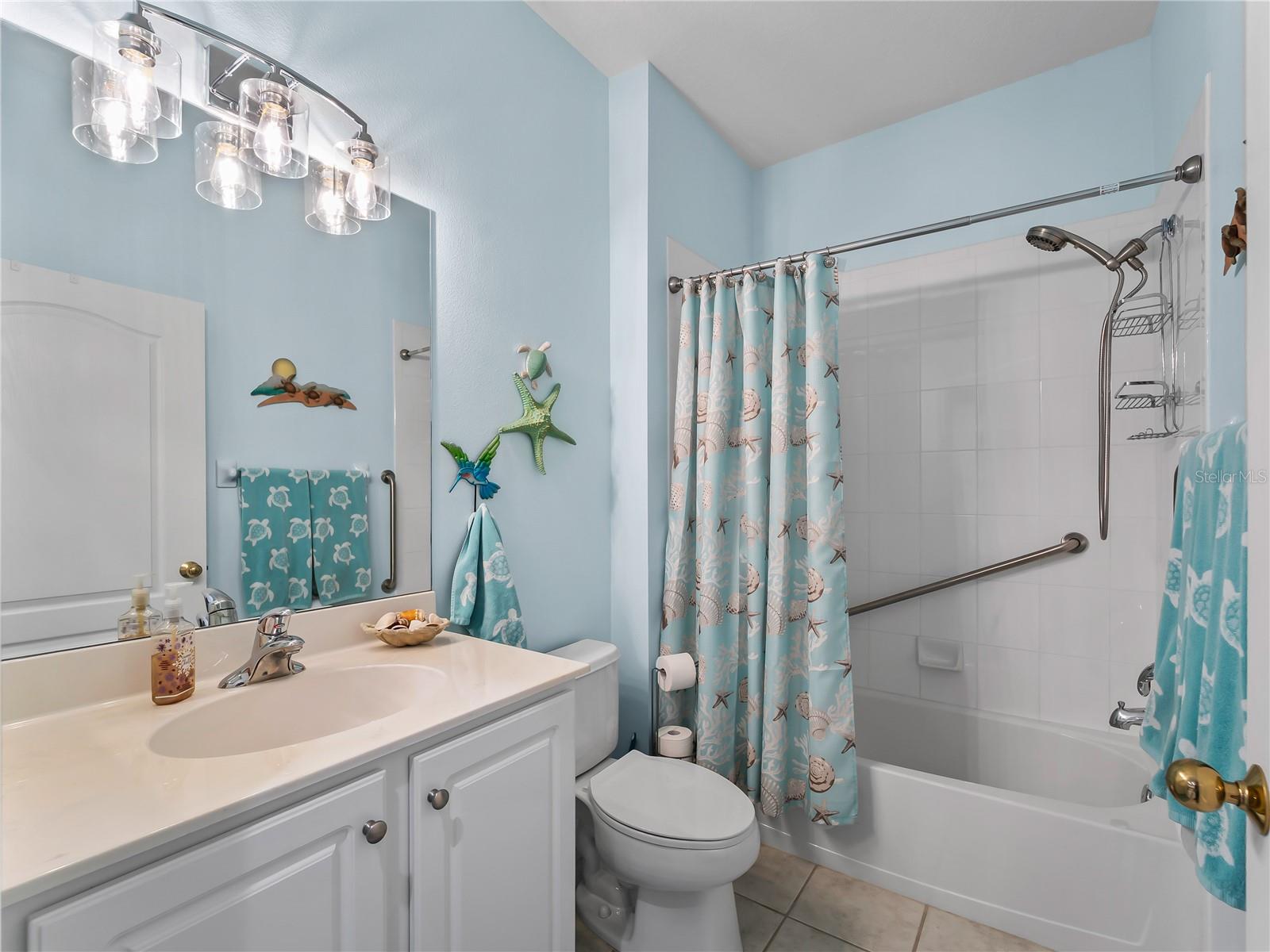 Image 19 of 36 For 4827 Whispering Oaks Drive