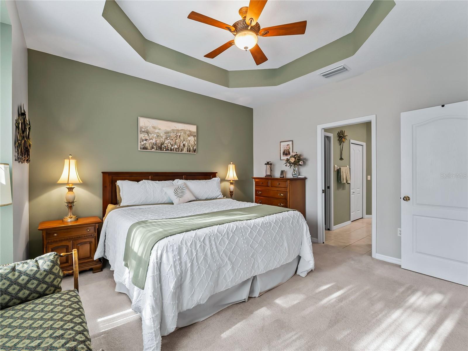 Image 21 of 36 For 4827 Whispering Oaks Drive