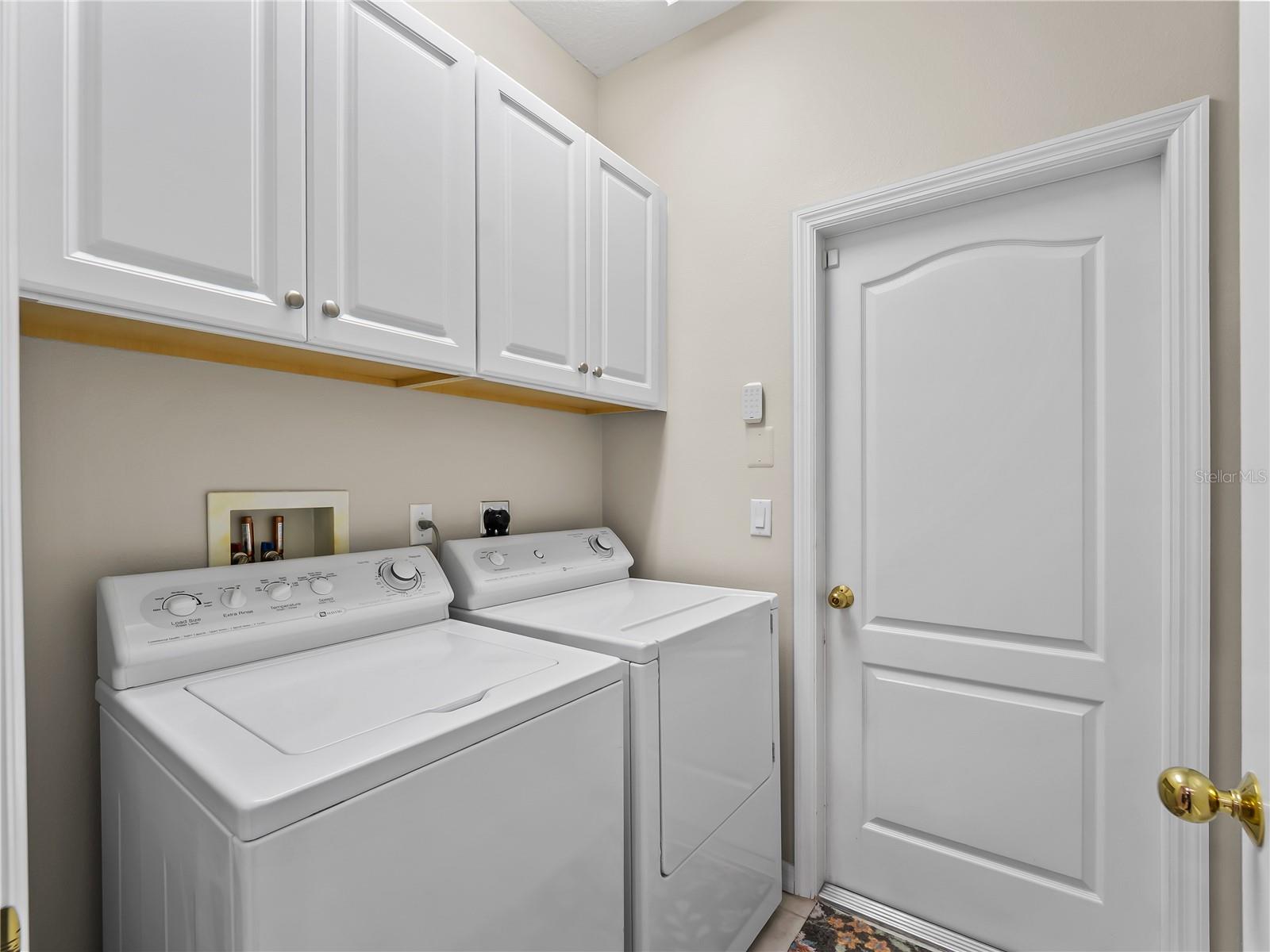 Image 28 of 36 For 4827 Whispering Oaks Drive