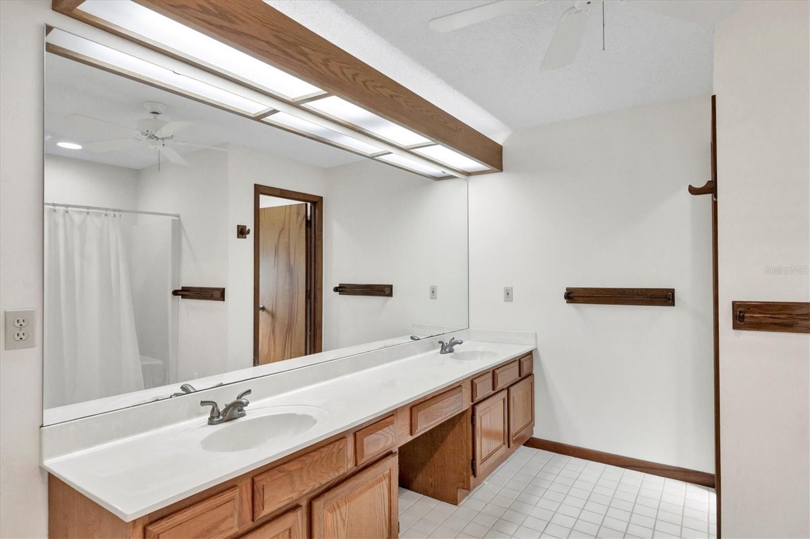 Image 20 of 40 For 1008 Beckley Circle