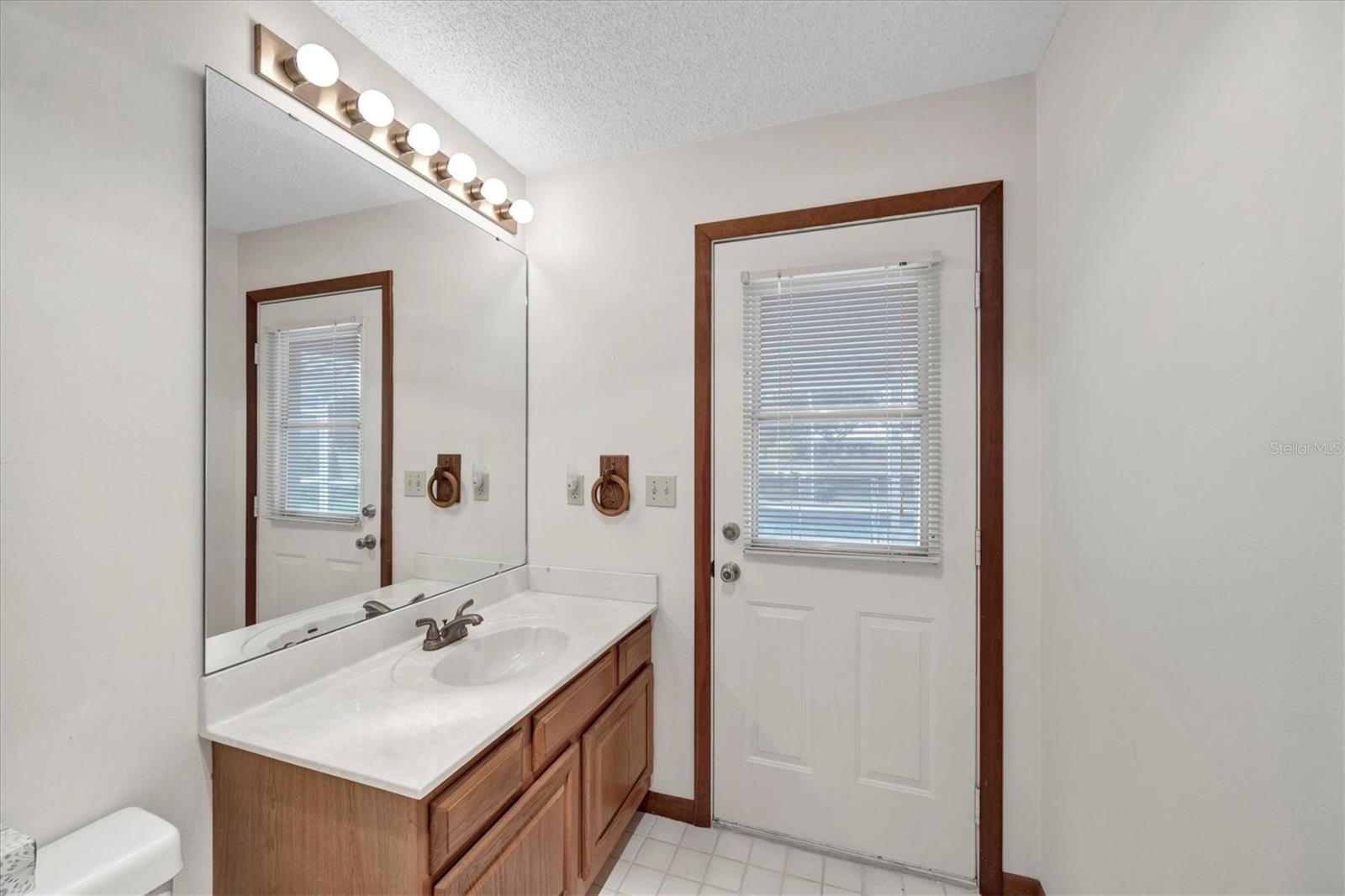 Image 27 of 40 For 1008 Beckley Circle