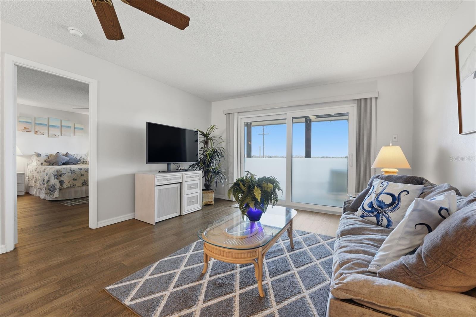 Image 3 of 100 For 461 Airport Avenue E 106