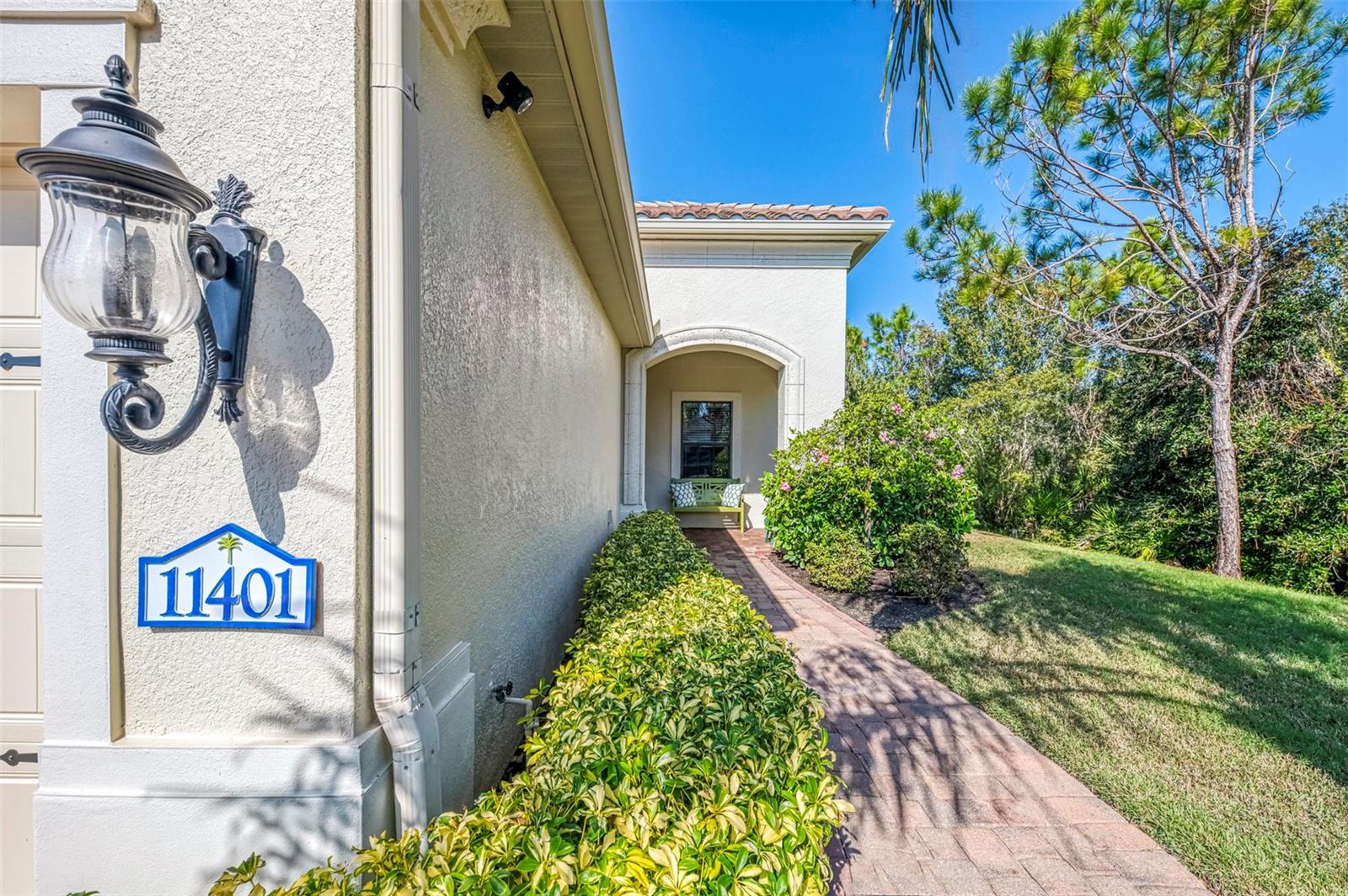 Image 6 of 93 For 11401 Okaloosa Drive