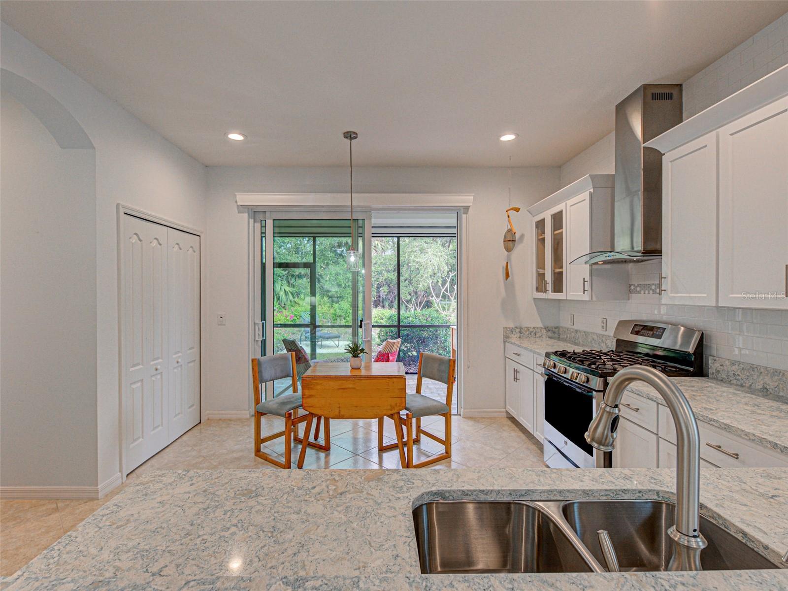 Image 10 of 44 For 12580 Sagewood Drive