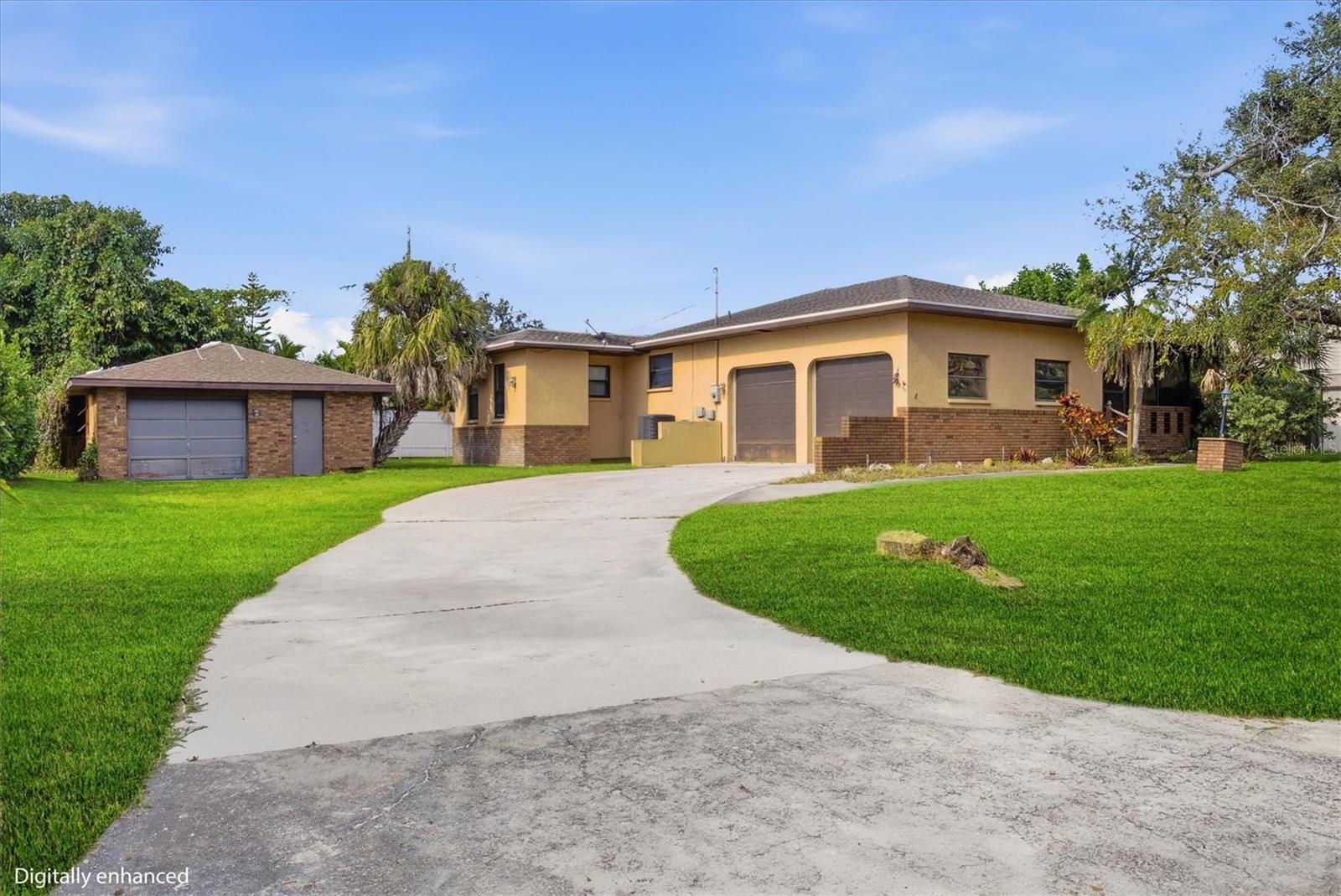 Image 3 of 31 For 1356 Yacht Club Drive