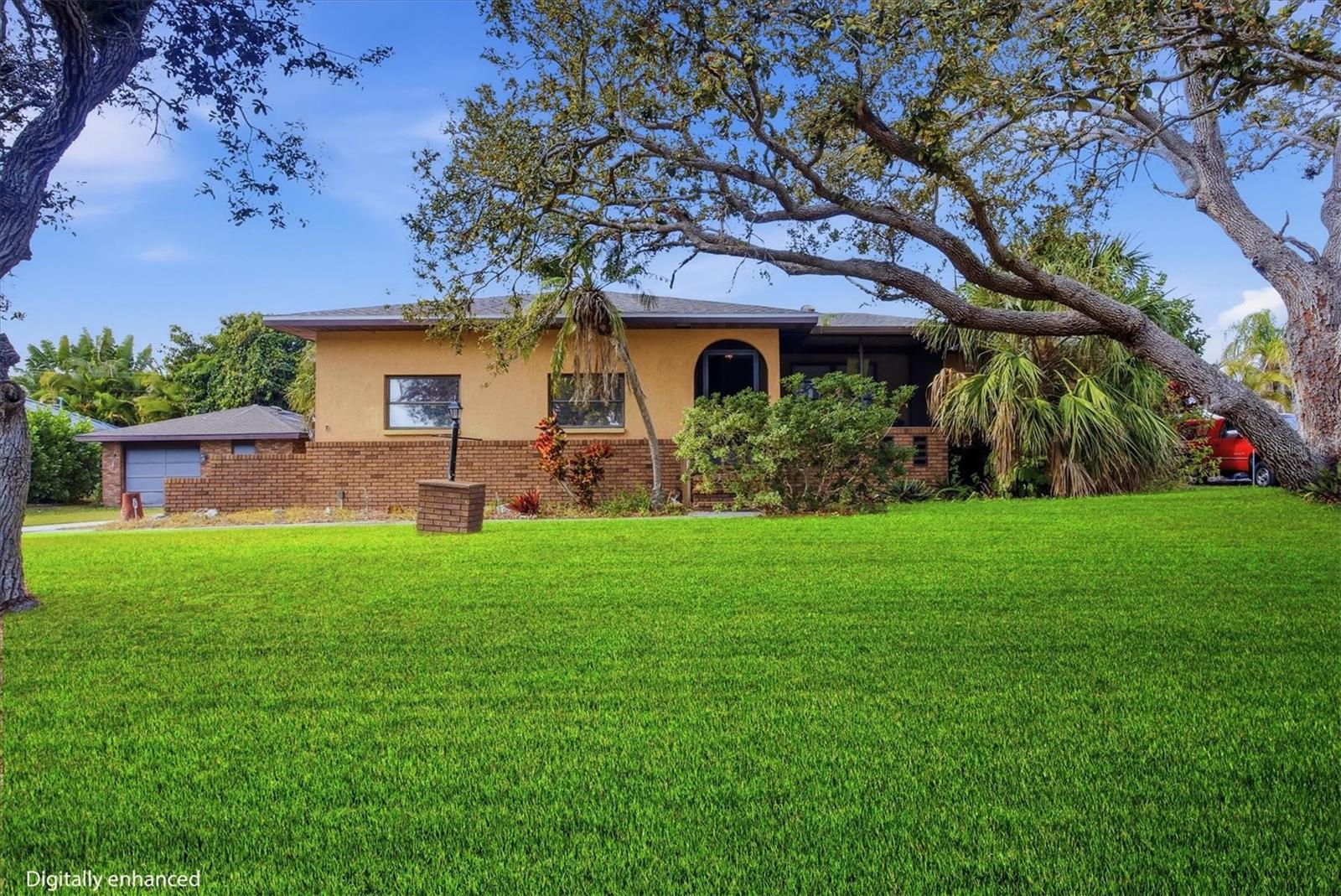 Image 4 of 31 For 1356 Yacht Club Drive