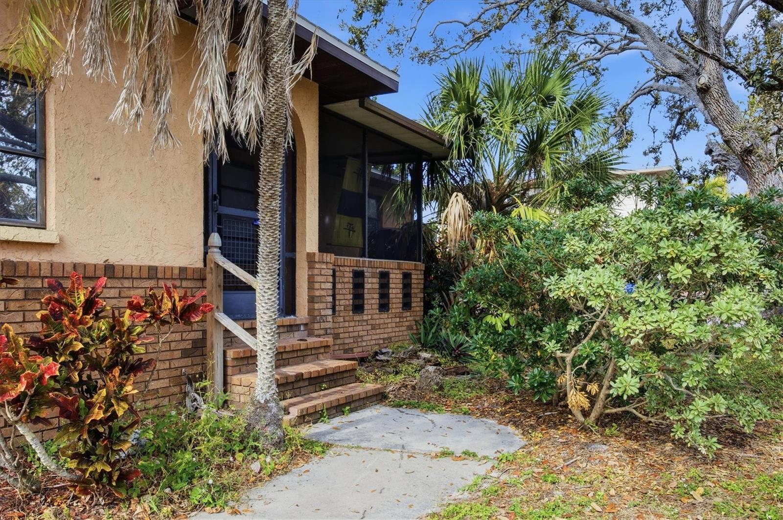 Image 6 of 31 For 1356 Yacht Club Drive