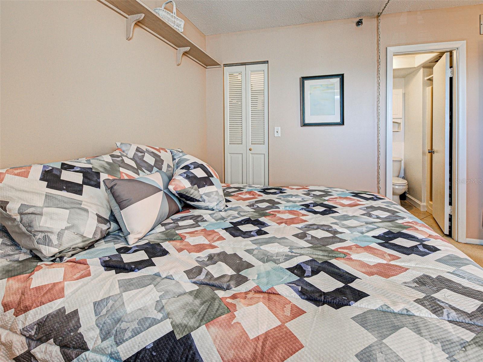 Image 7 of 34 For 232 Saint Augustine Avenue 804