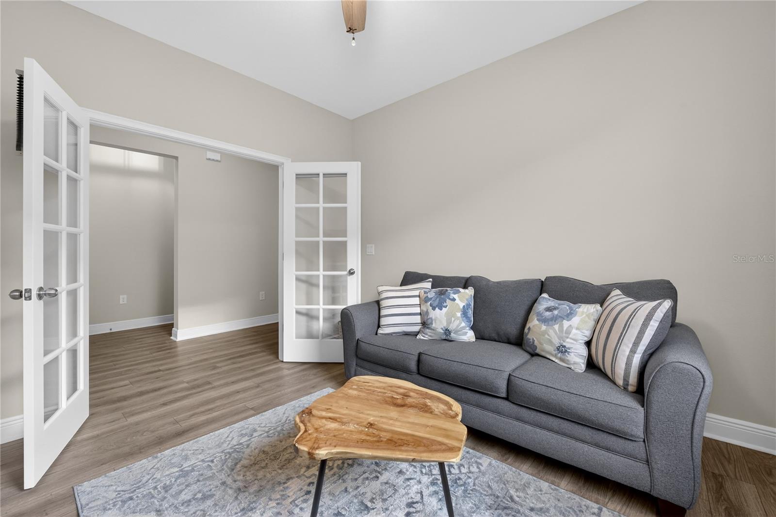 Image 20 of 31 For 11695 Alessandro Lane