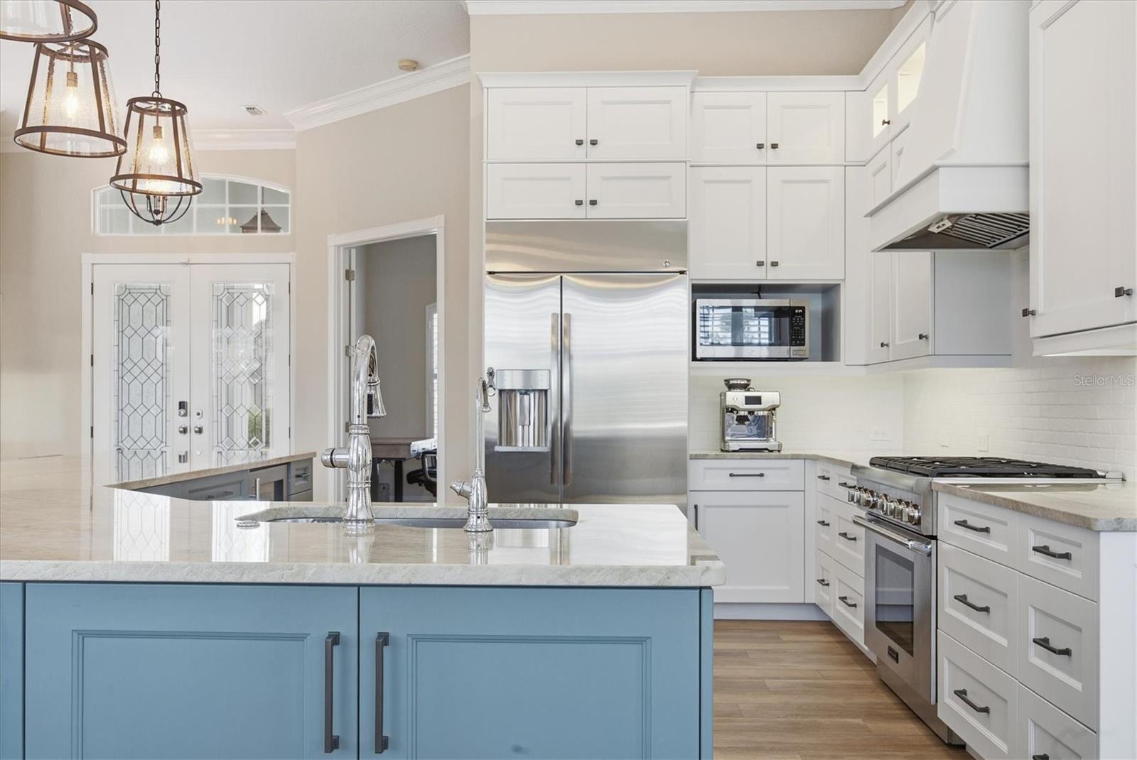 Image 16 of 70 For 403 Trenwick Lane