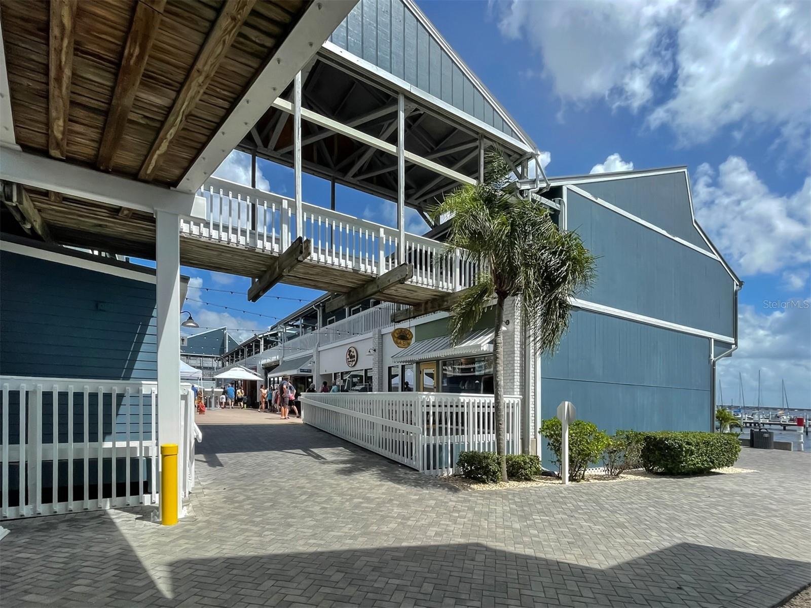 Image 31 of 45 For 17127 Cape Horn Boulevard