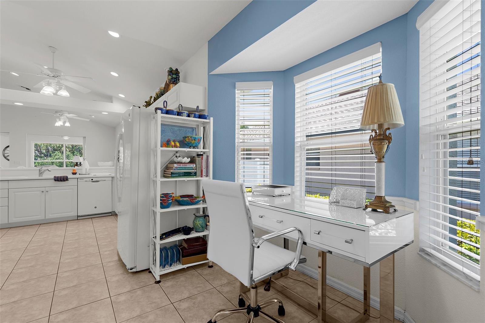 Image 12 of 23 For 213 Venice Palms Boulevard