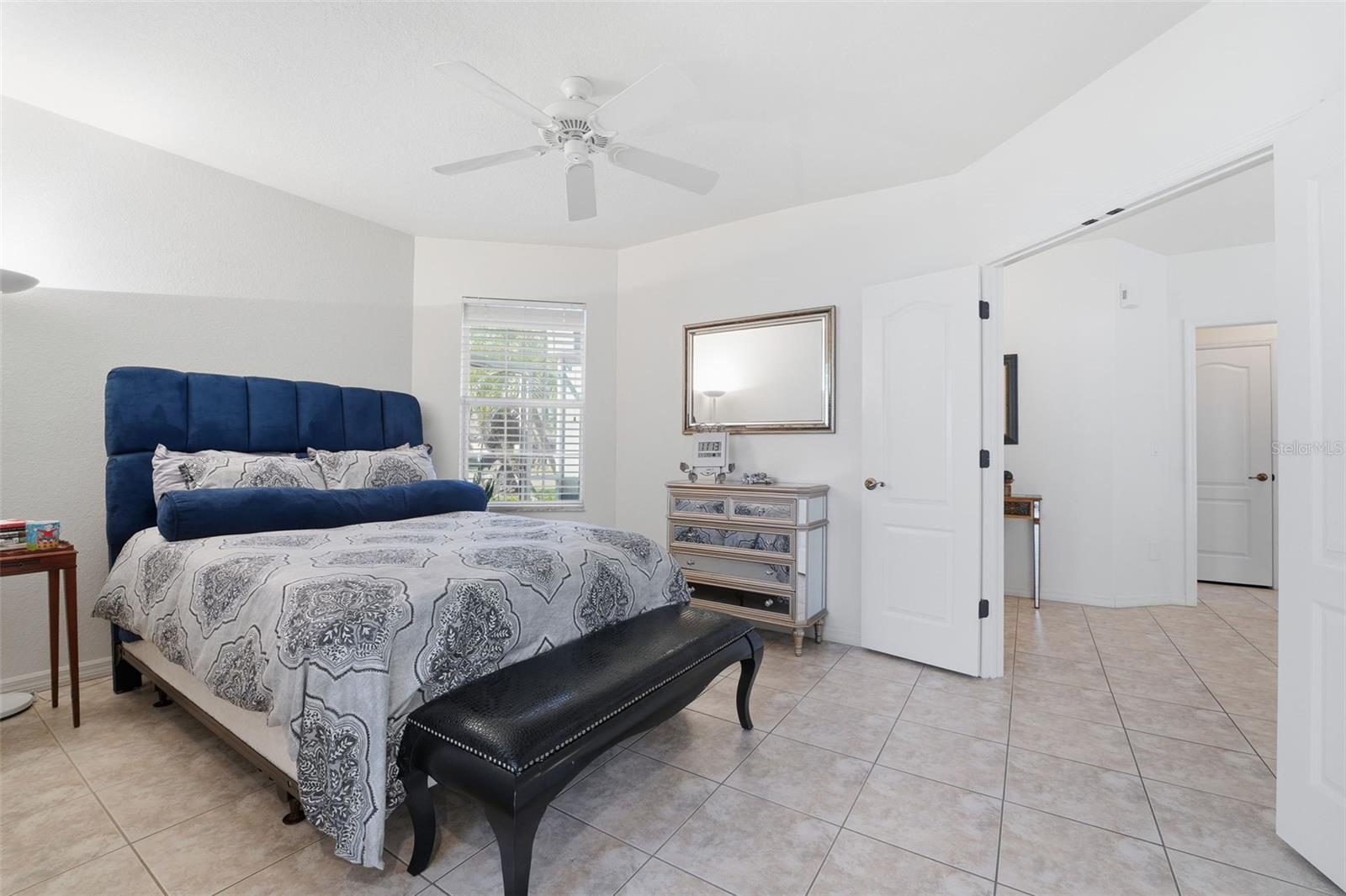 Image 17 of 23 For 213 Venice Palms Boulevard