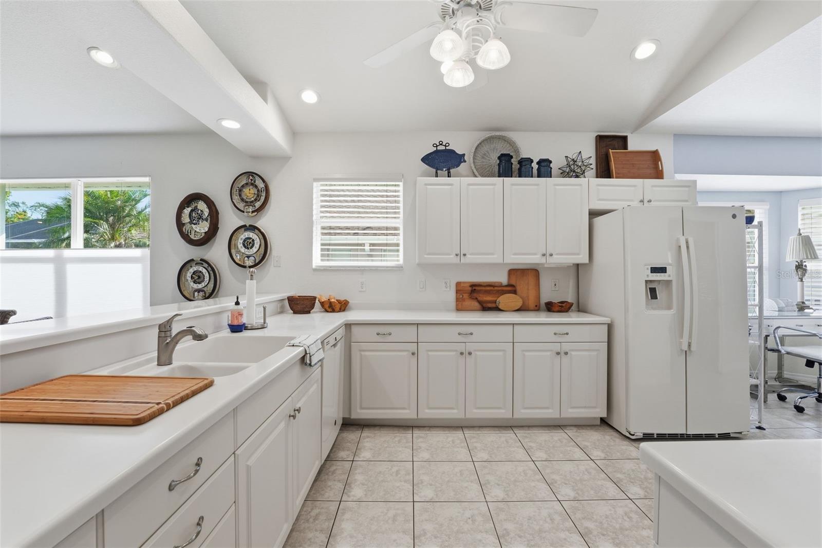 Image 4 of 23 For 213 Venice Palms Boulevard