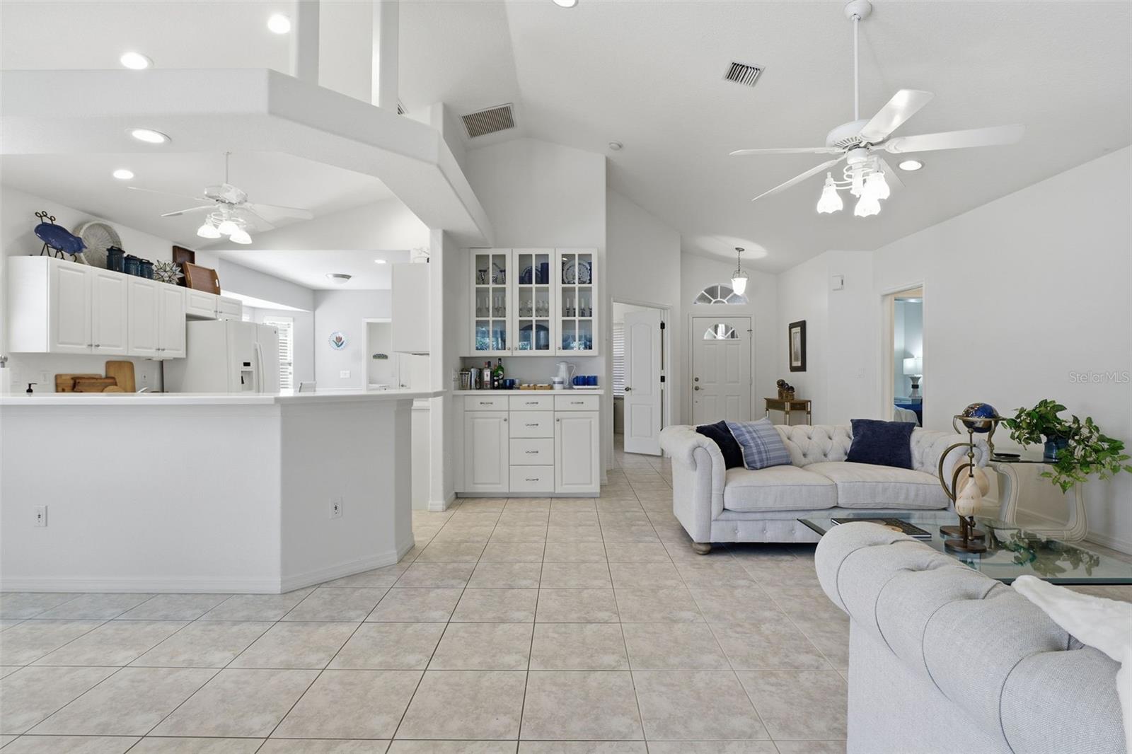 Image 9 of 23 For 213 Venice Palms Boulevard