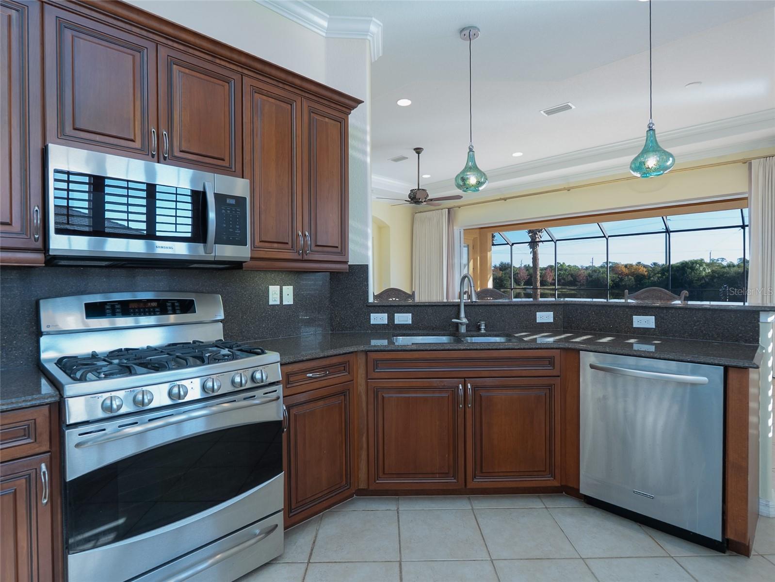 Image 17 of 51 For 337 Cipriani Way