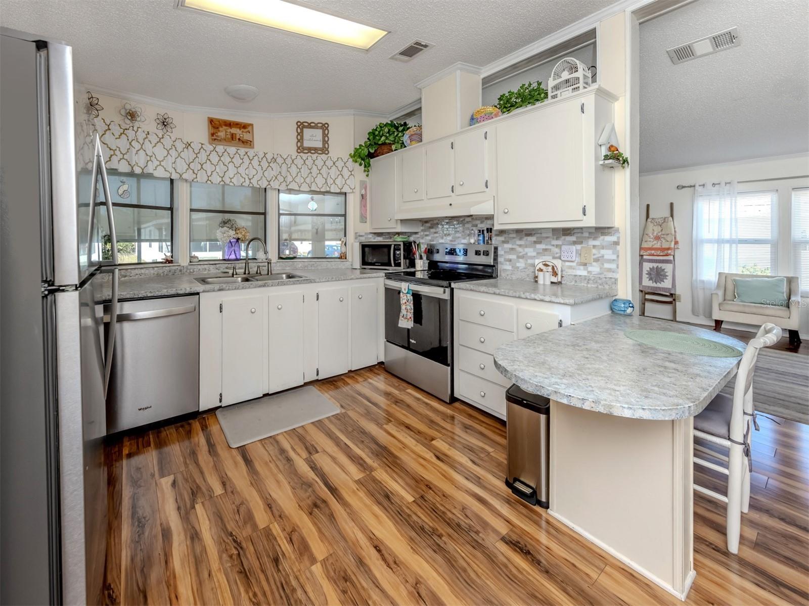 Image 11 of 64 For 579 Portside Drive