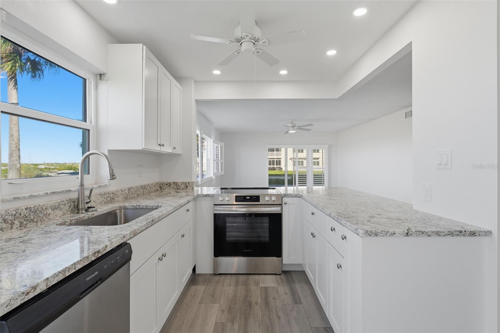 Image 10 of 75 For 1150 Tarpon Center Drive 1-a