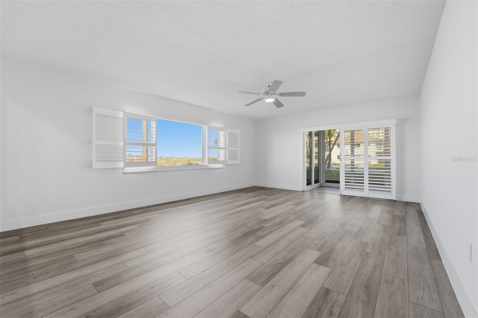 Image 11 of 75 For 1150 Tarpon Center Drive 1-a