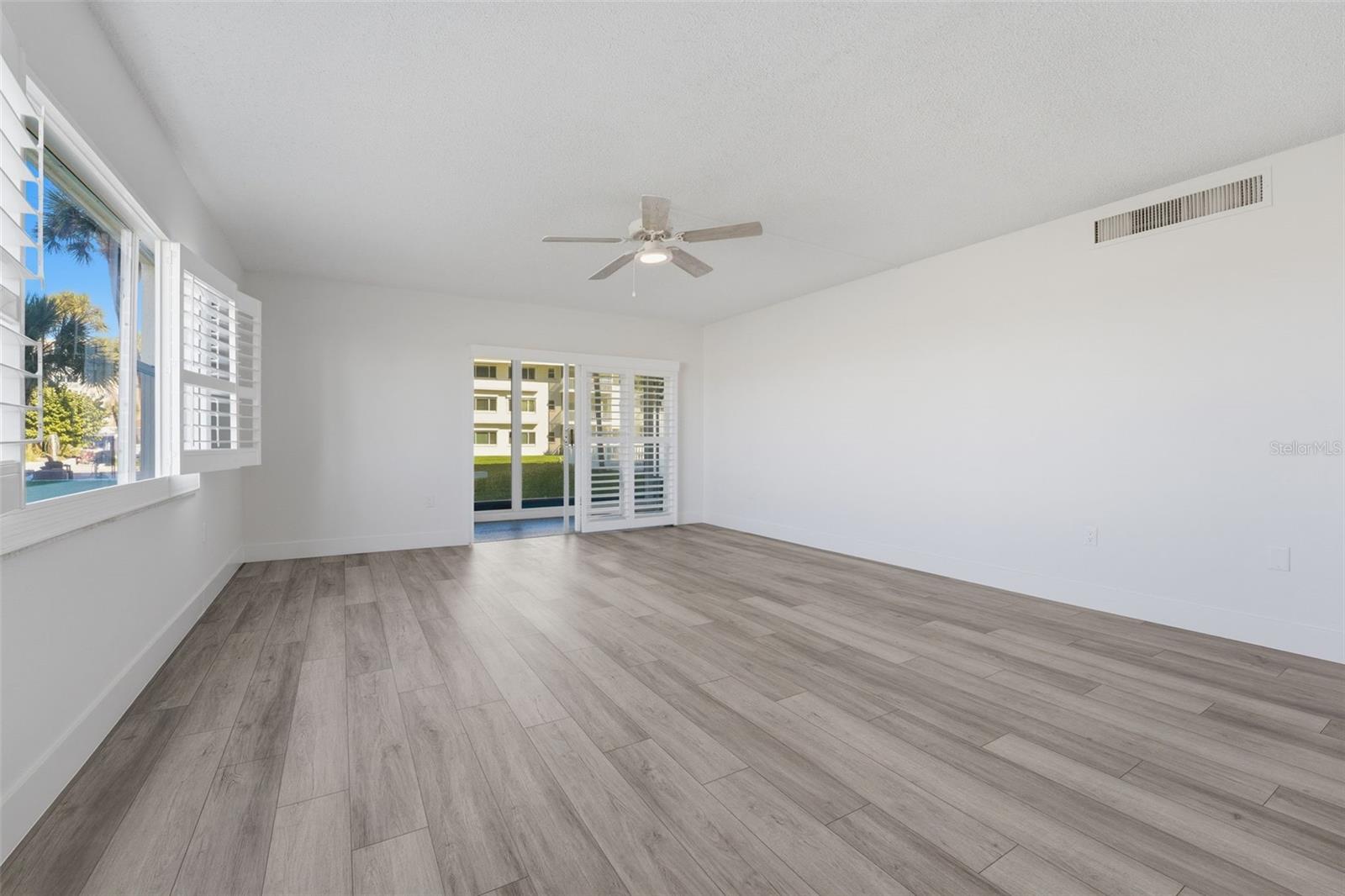 Image 13 of 75 For 1150 Tarpon Center Drive 1-a