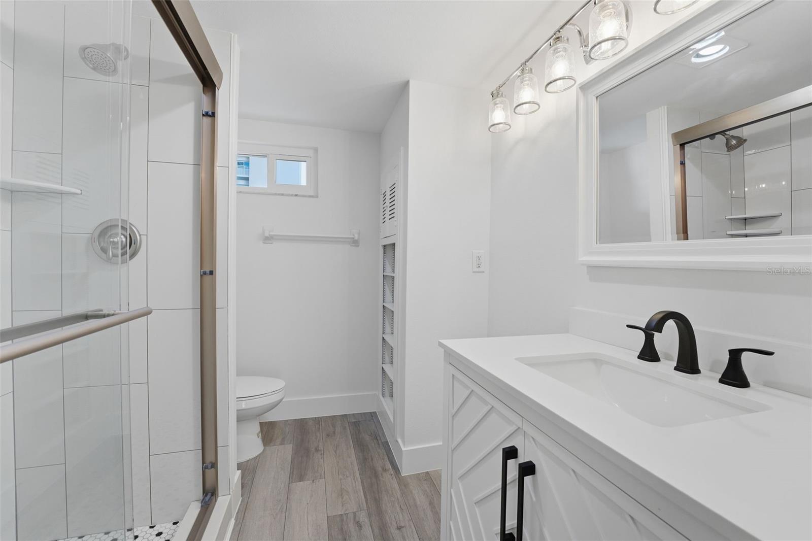 Image 26 of 75 For 1150 Tarpon Center Drive 1-a