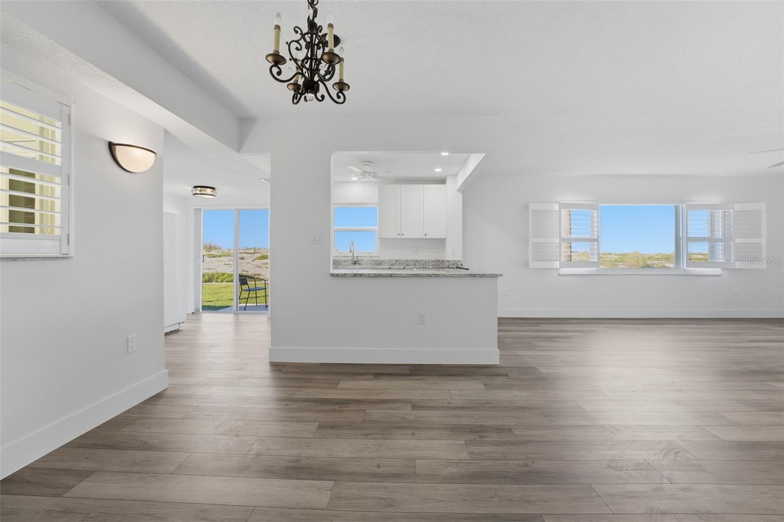 Image 3 of 75 For 1150 Tarpon Center Drive 1-a