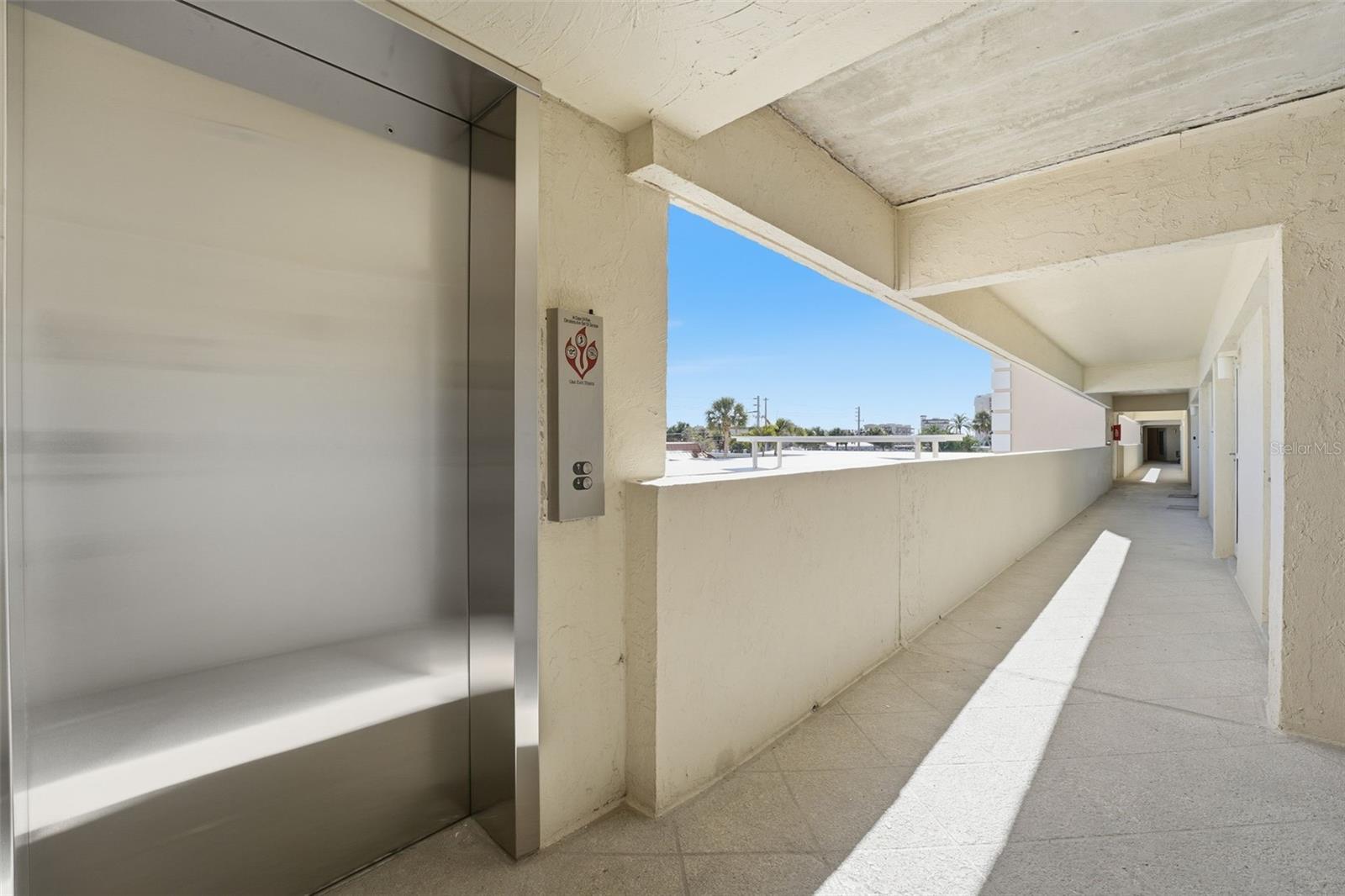 Image 31 of 75 For 1150 Tarpon Center Drive 1-a