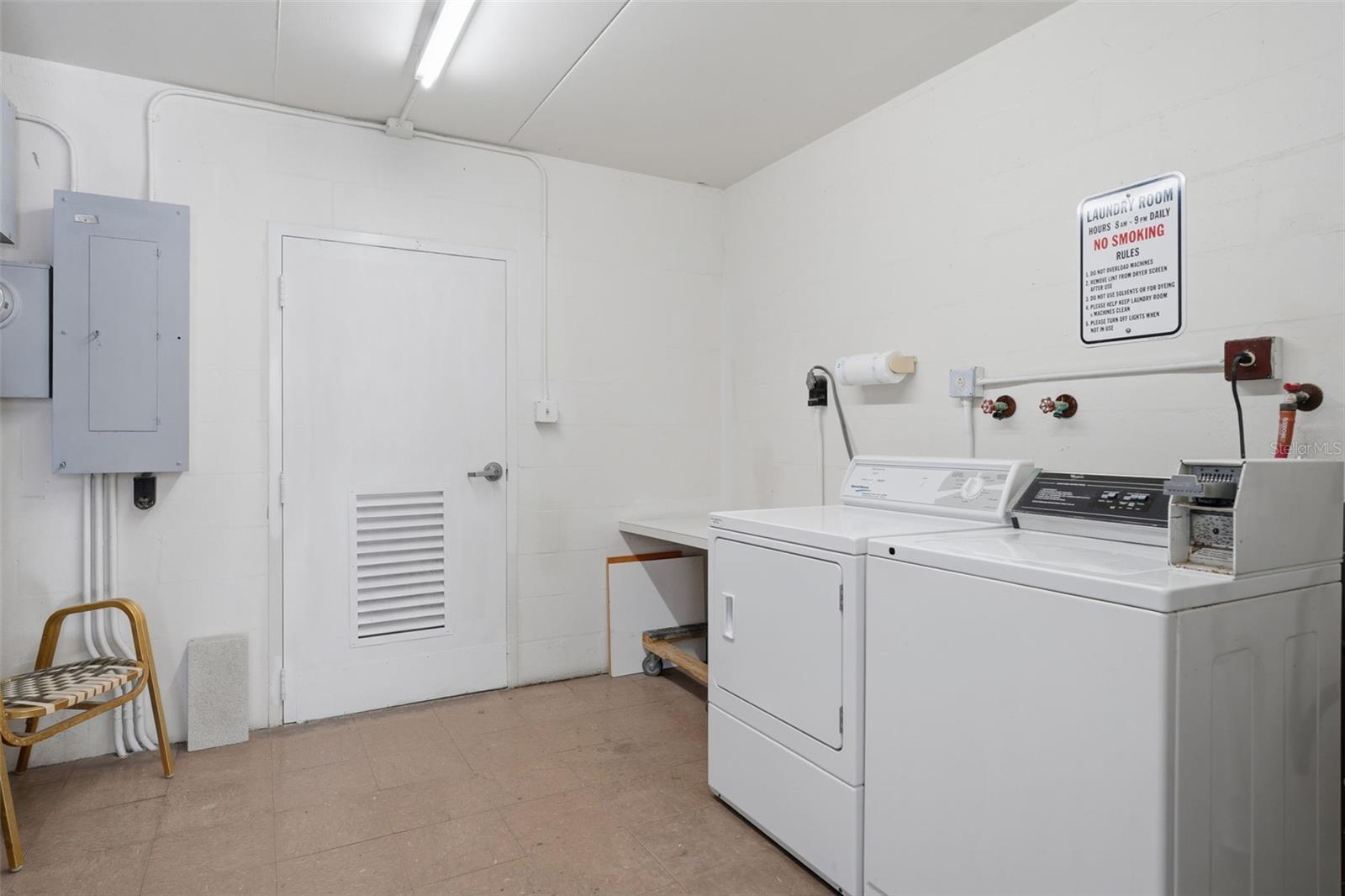 Image 38 of 75 For 1150 Tarpon Center Drive 1-a