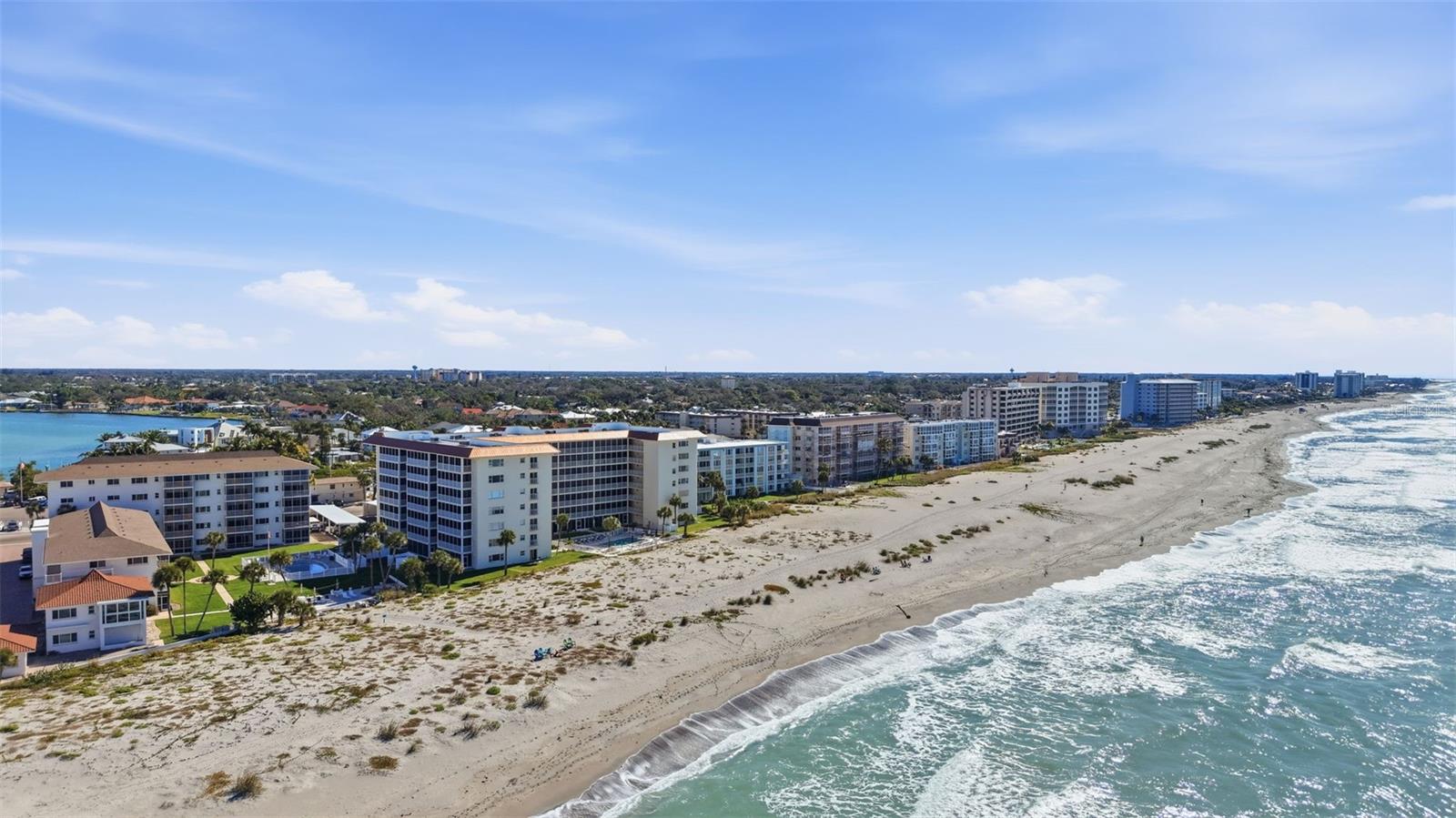 Image 48 of 75 For 1150 Tarpon Center Drive 1-a