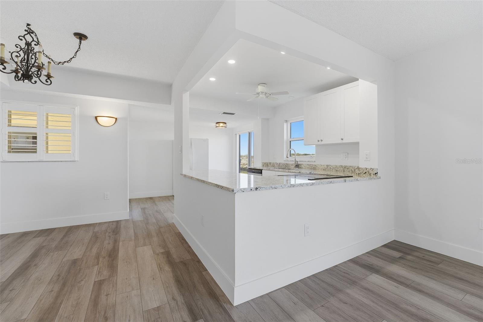 Image 6 of 75 For 1150 Tarpon Center Drive 1-a