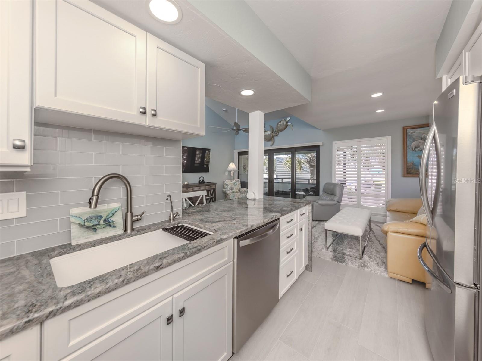 Image 17 of 58 For 1555 Tarpon Center Drive 247