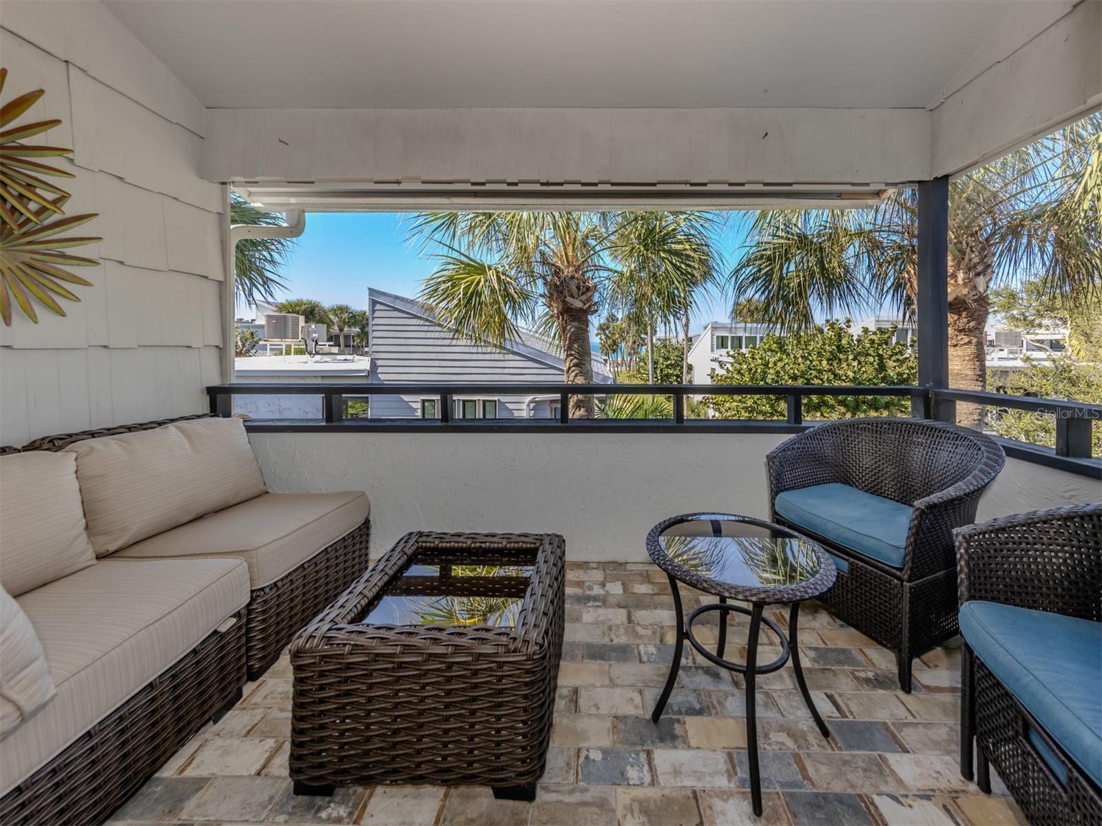 Image 26 of 58 For 1555 Tarpon Center Drive 247