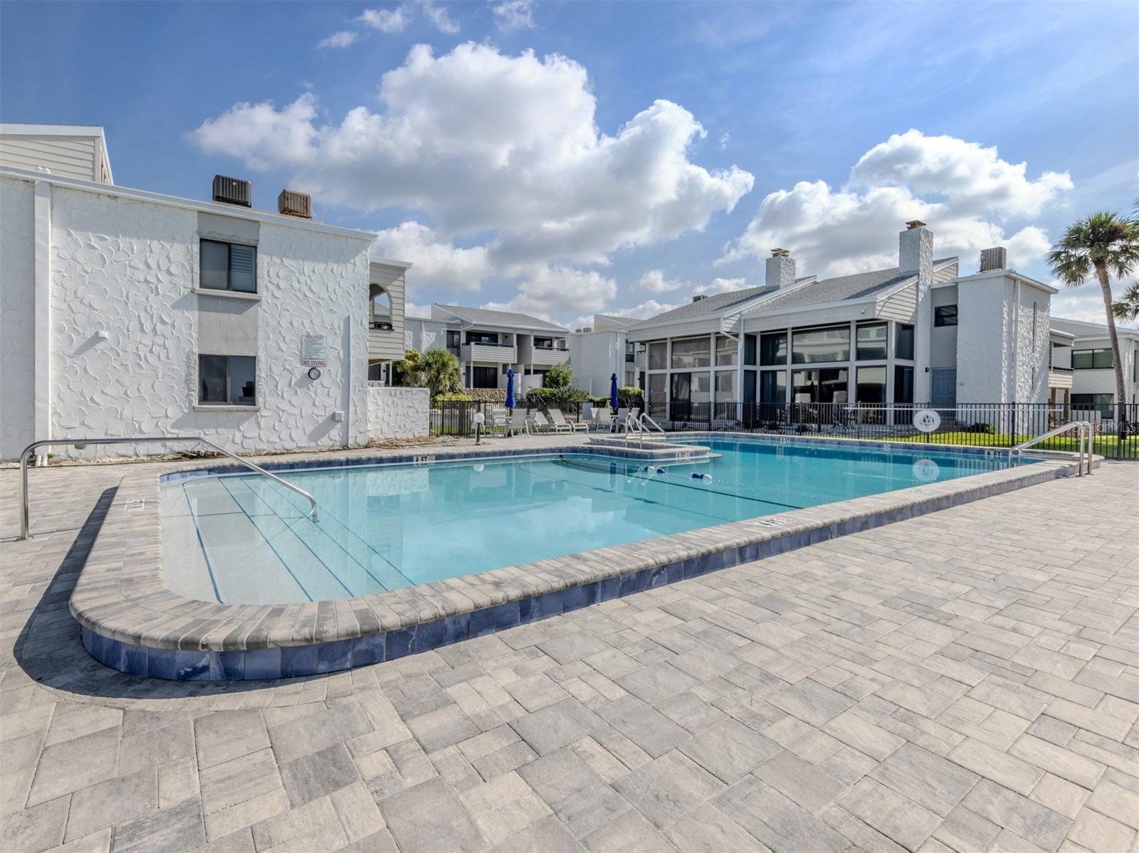 Image 31 of 58 For 1555 Tarpon Center Drive 247