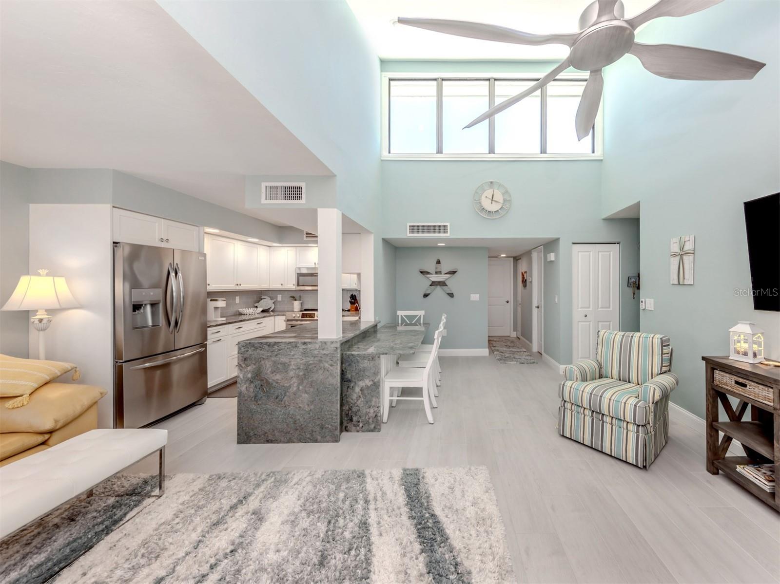 Image 4 of 58 For 1555 Tarpon Center Drive 247