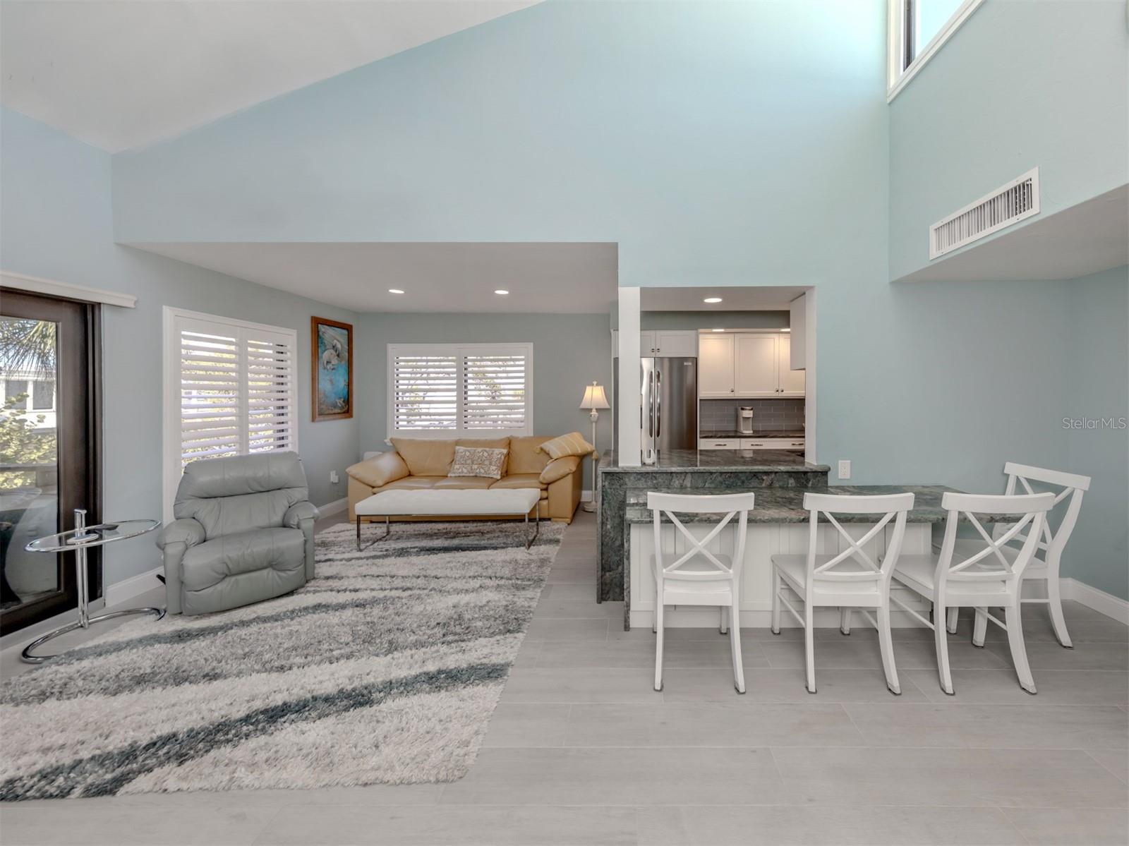 Image 9 of 58 For 1555 Tarpon Center Drive 247