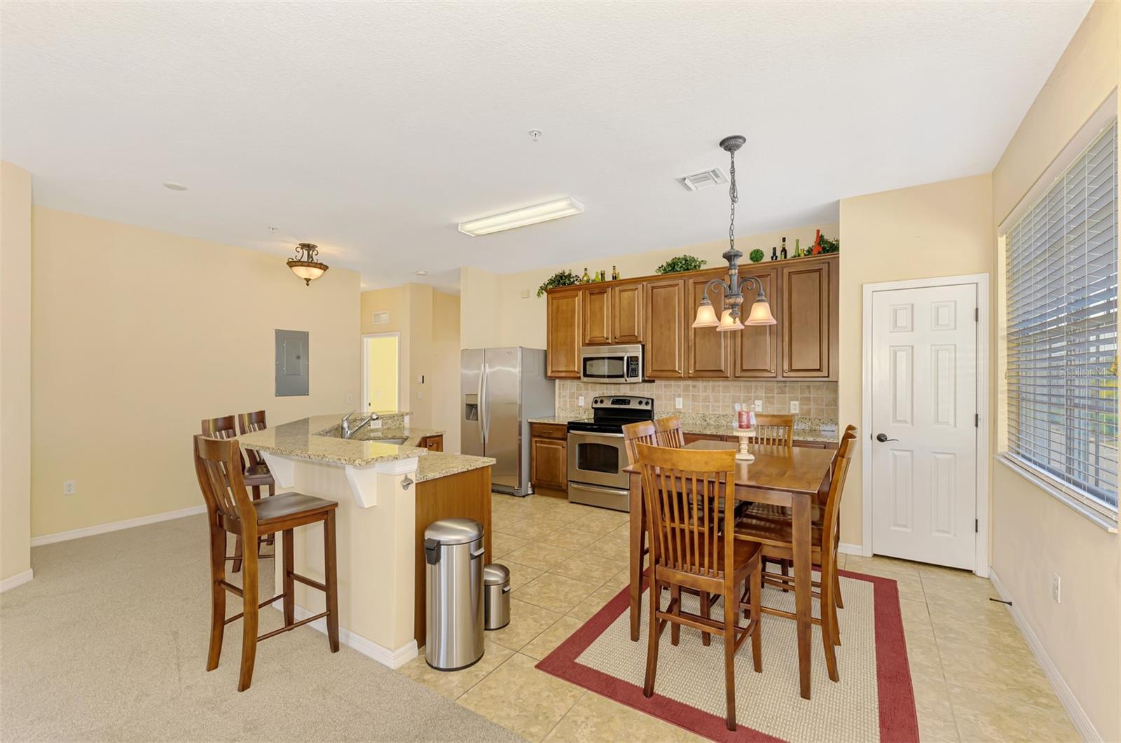 Image 12 of 48 For 5316 Mang Place 1302