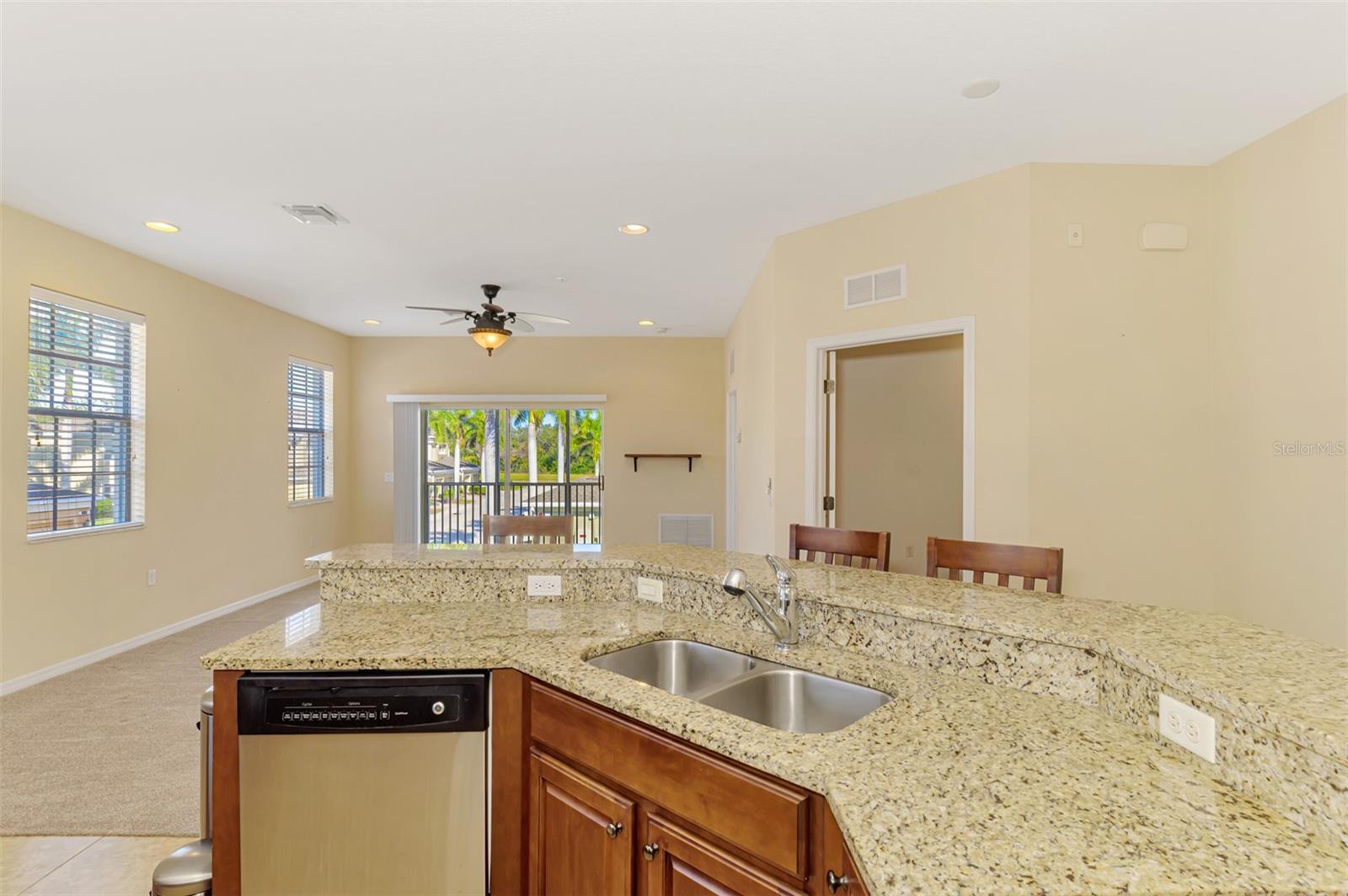 Image 13 of 48 For 5316 Mang Place 1302