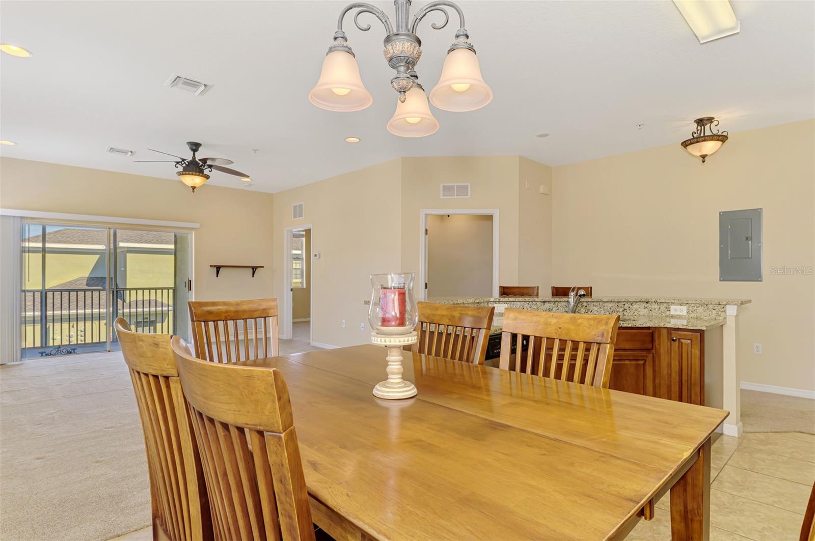 Image 17 of 48 For 5316 Mang Place 1302