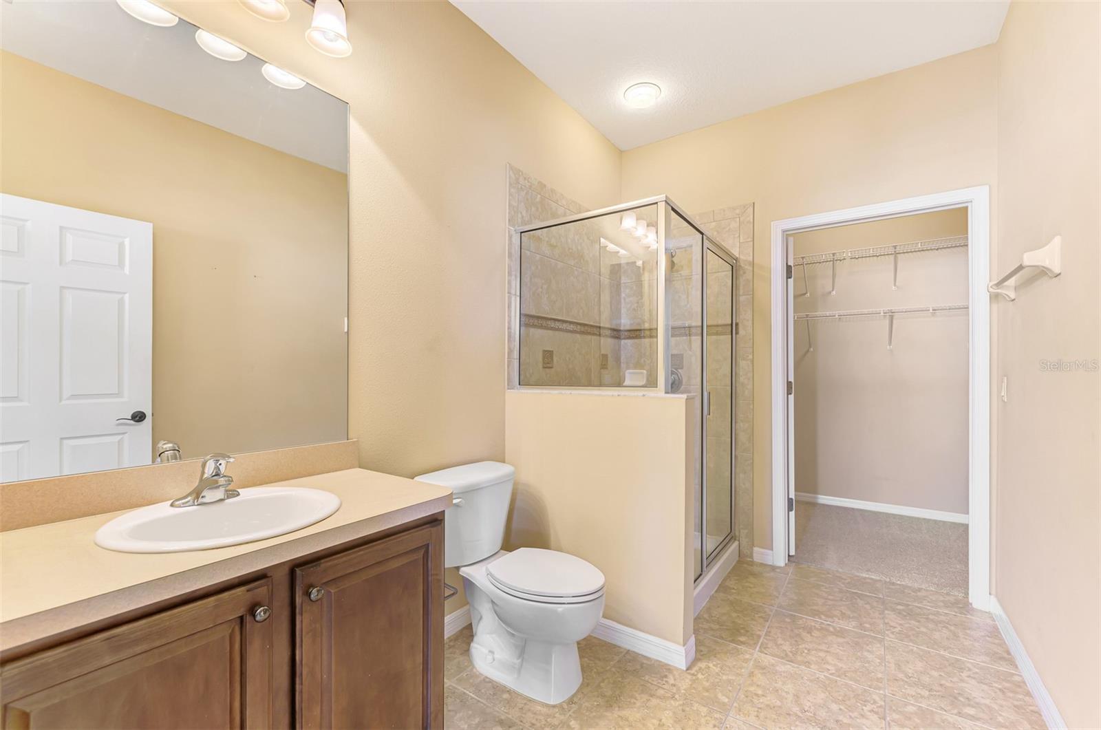 Image 27 of 48 For 5316 Mang Place 1302