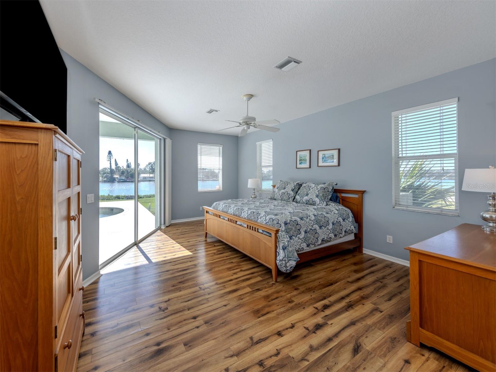 Image 15 of 63 For 853 Hillcrest Drive