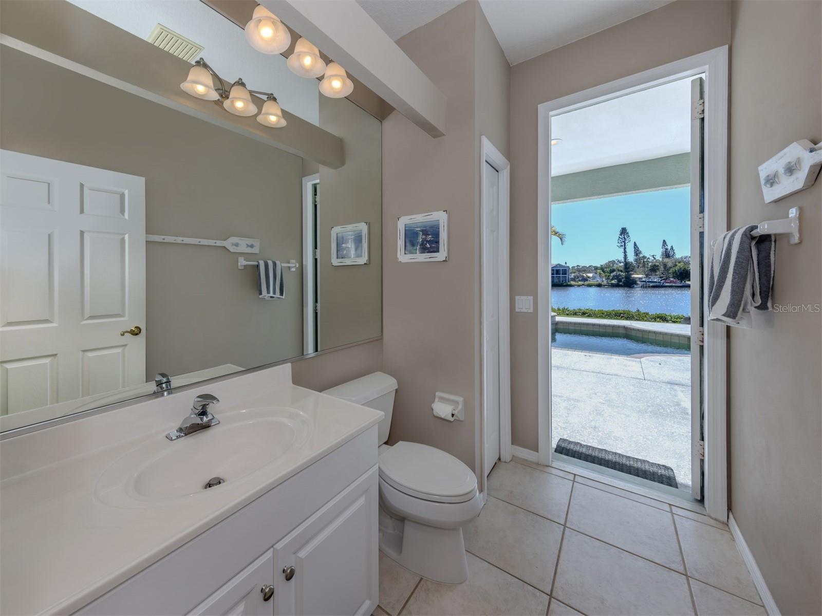 Image 20 of 63 For 853 Hillcrest Drive