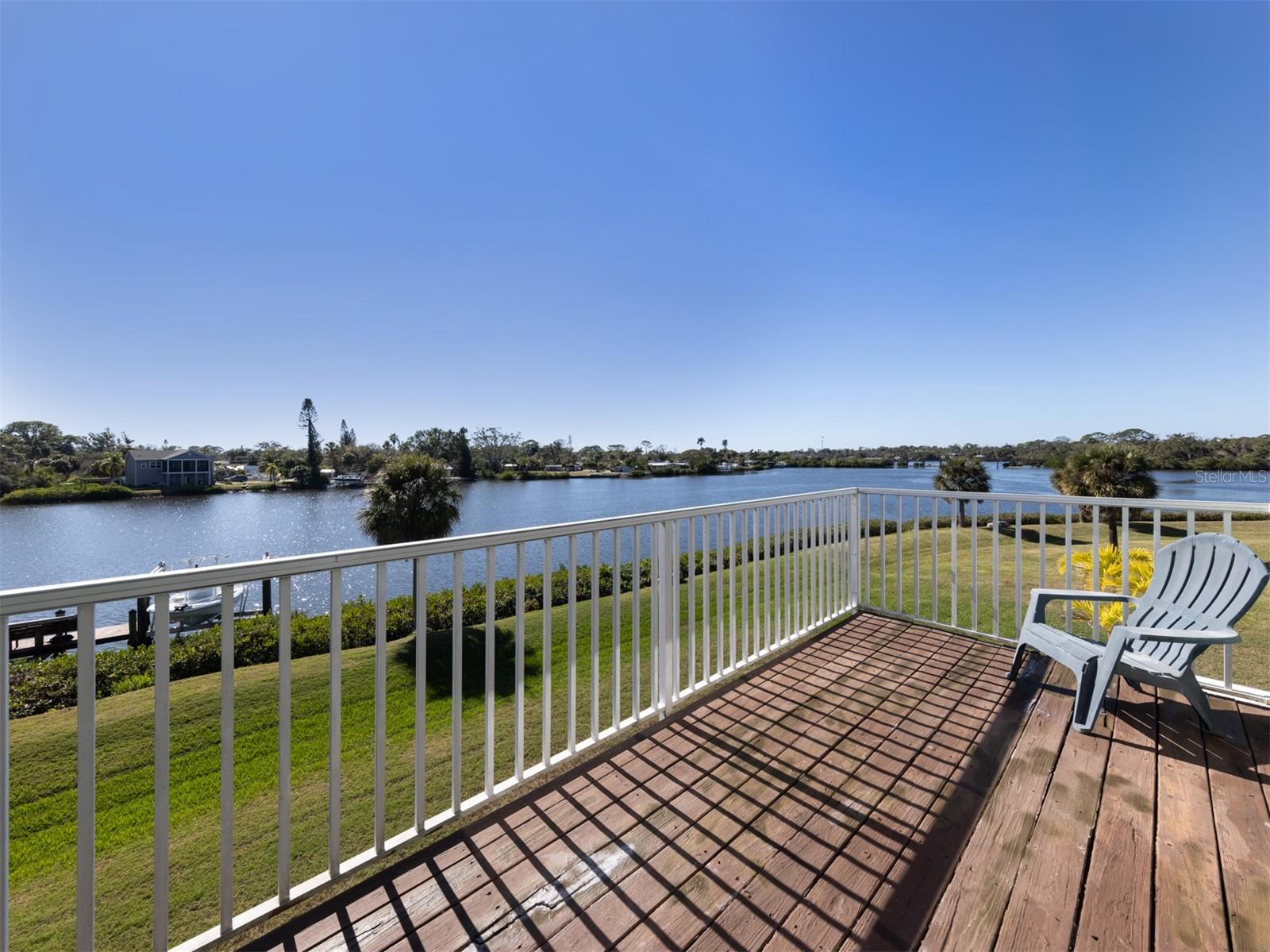 Image 22 of 63 For 853 Hillcrest Drive