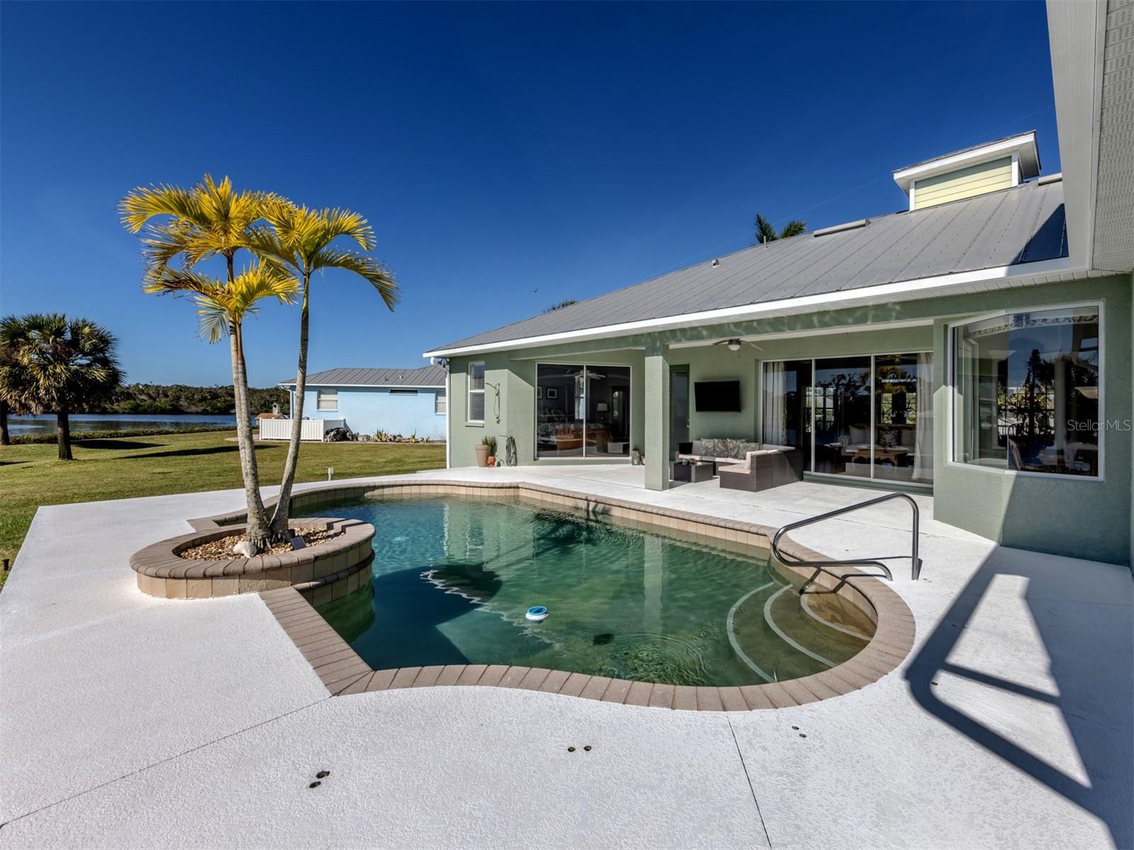 Image 25 of 63 For 853 Hillcrest Drive